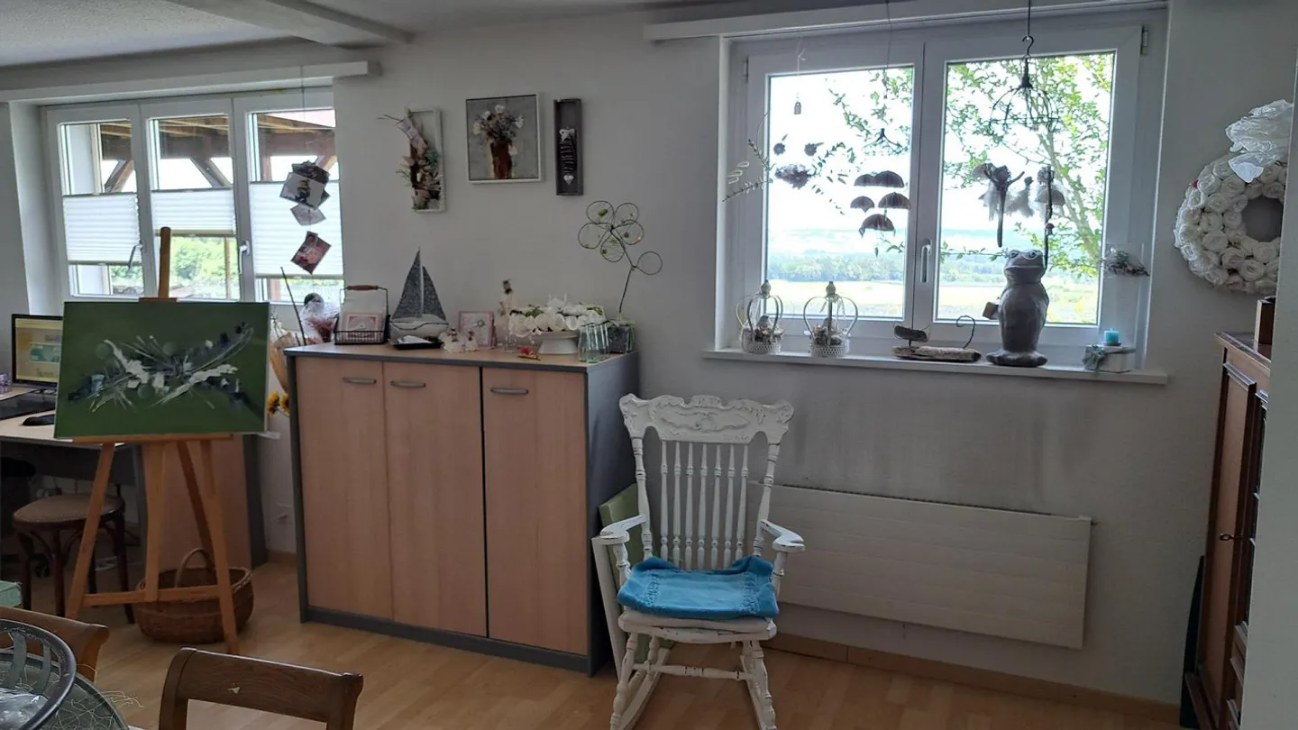Charming single-family home with a view and potential in Schönholzerswilen - Photo 12 of 22