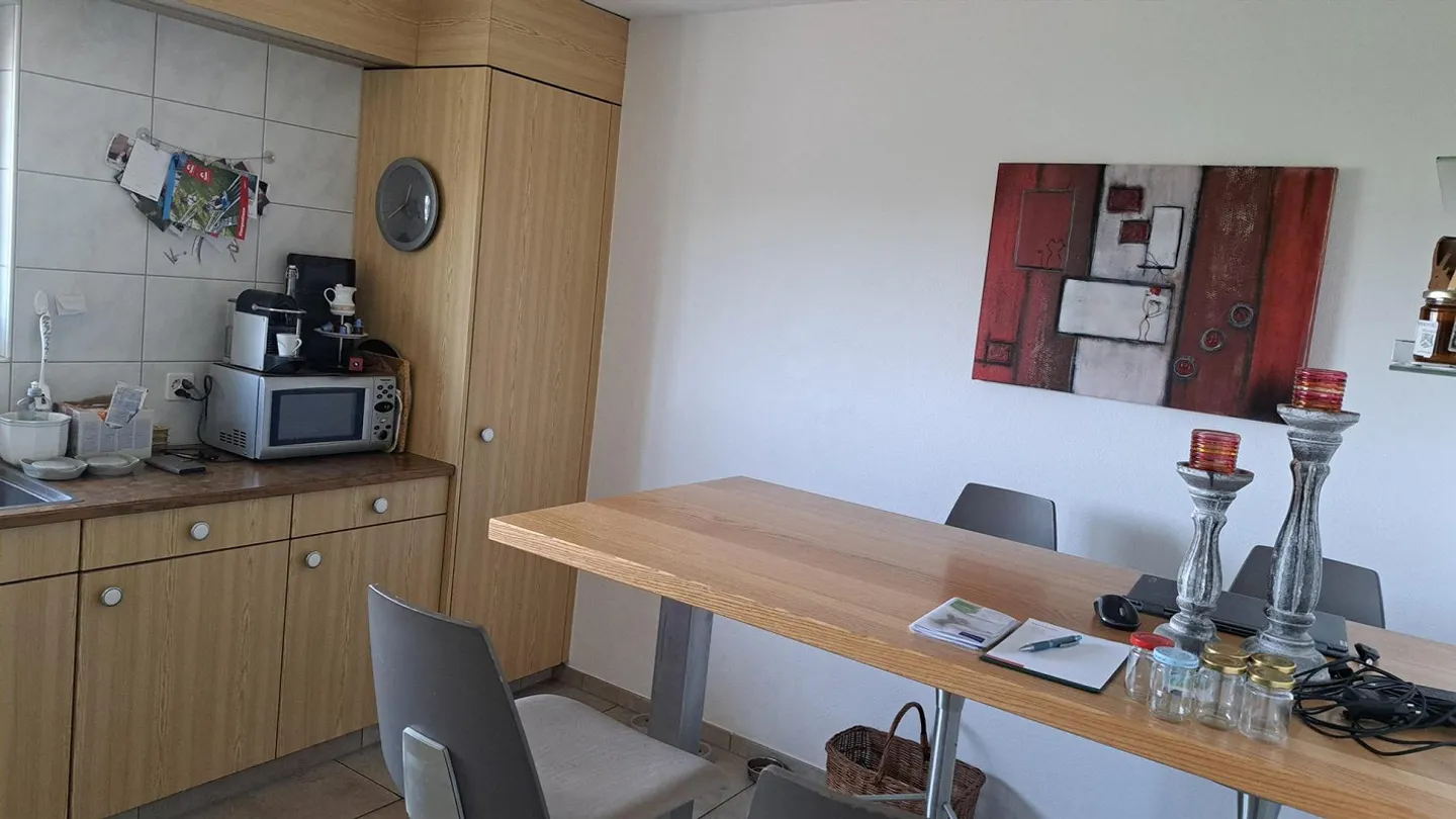 Charming single-family home with a view and potential in Schönholzerswilen - Photo 14 of 22