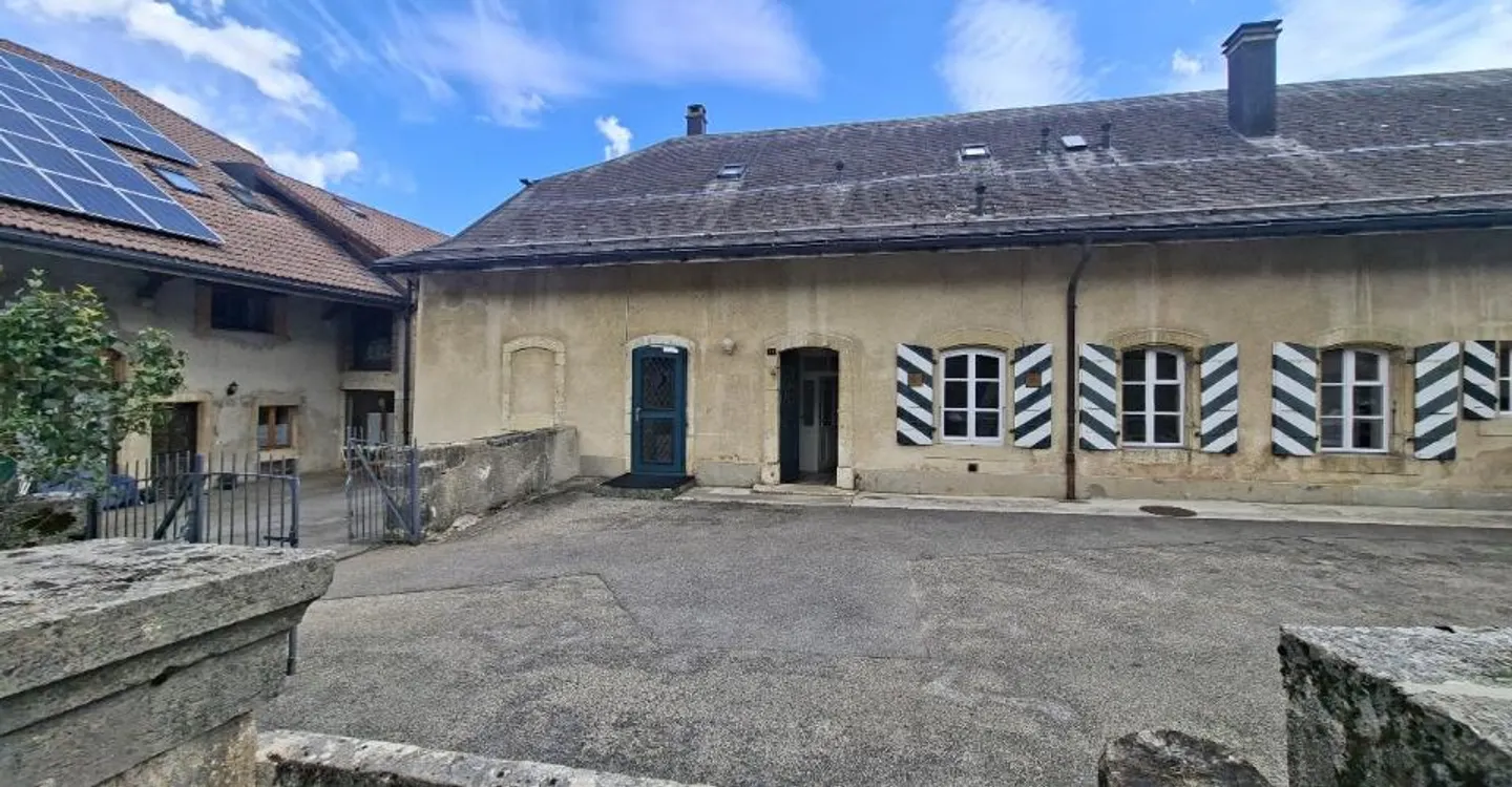 8,5-Zimmer Wohnhaus - Foto 1 von 5
