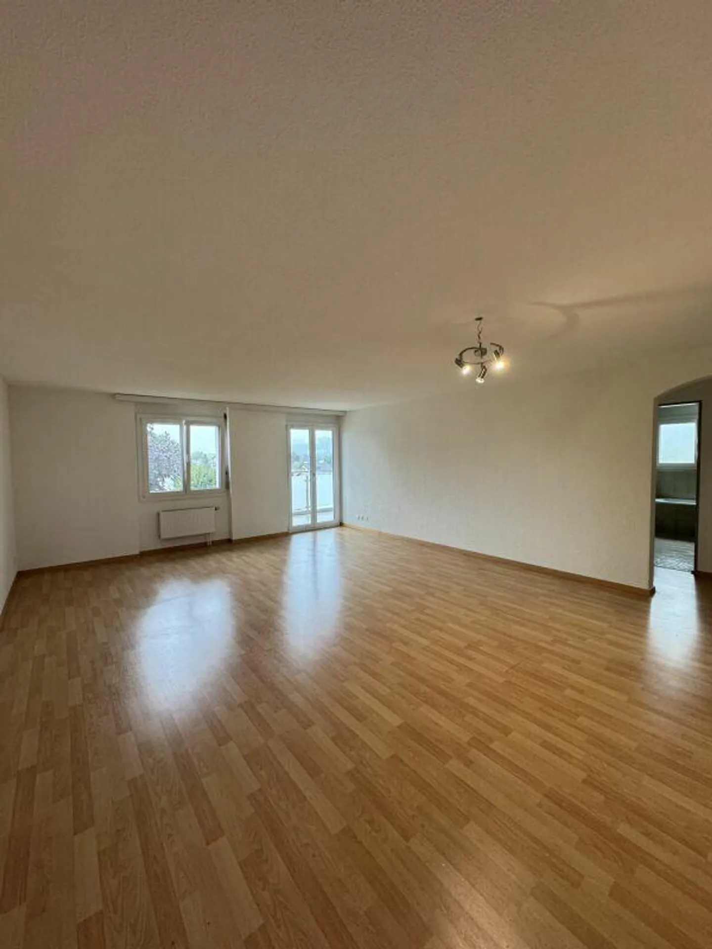 Charmante Wohnung mit Balkon - Foto 4 von 8