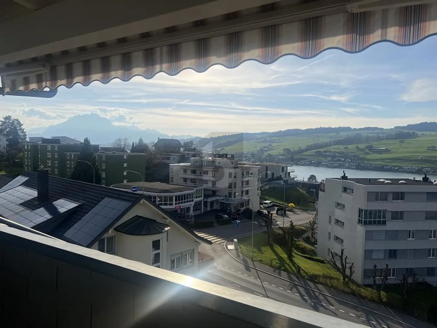 UNE MAISON AVEC UNE VUE - Photo 1 sur 6