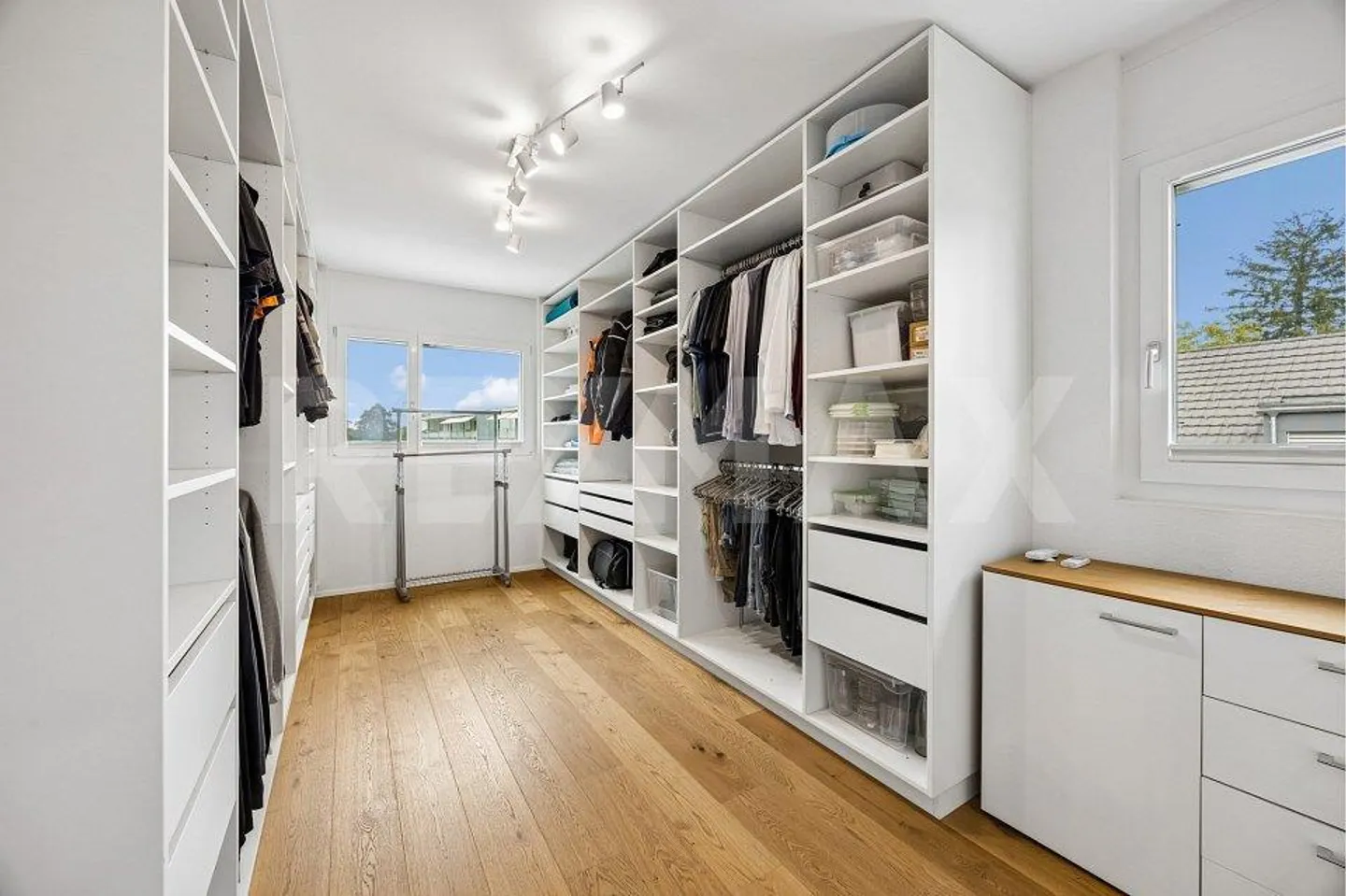 Appartement penthouse exclusif avec accès direct par ascenseur et grande terrasse sur le toit - Photo 11 sur 13