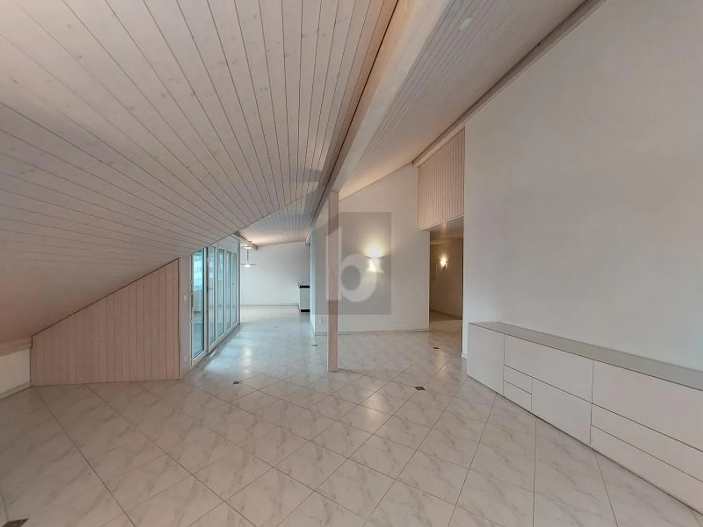 UNE MAISON AVEC UNE VUE - Photo 3 sur 6