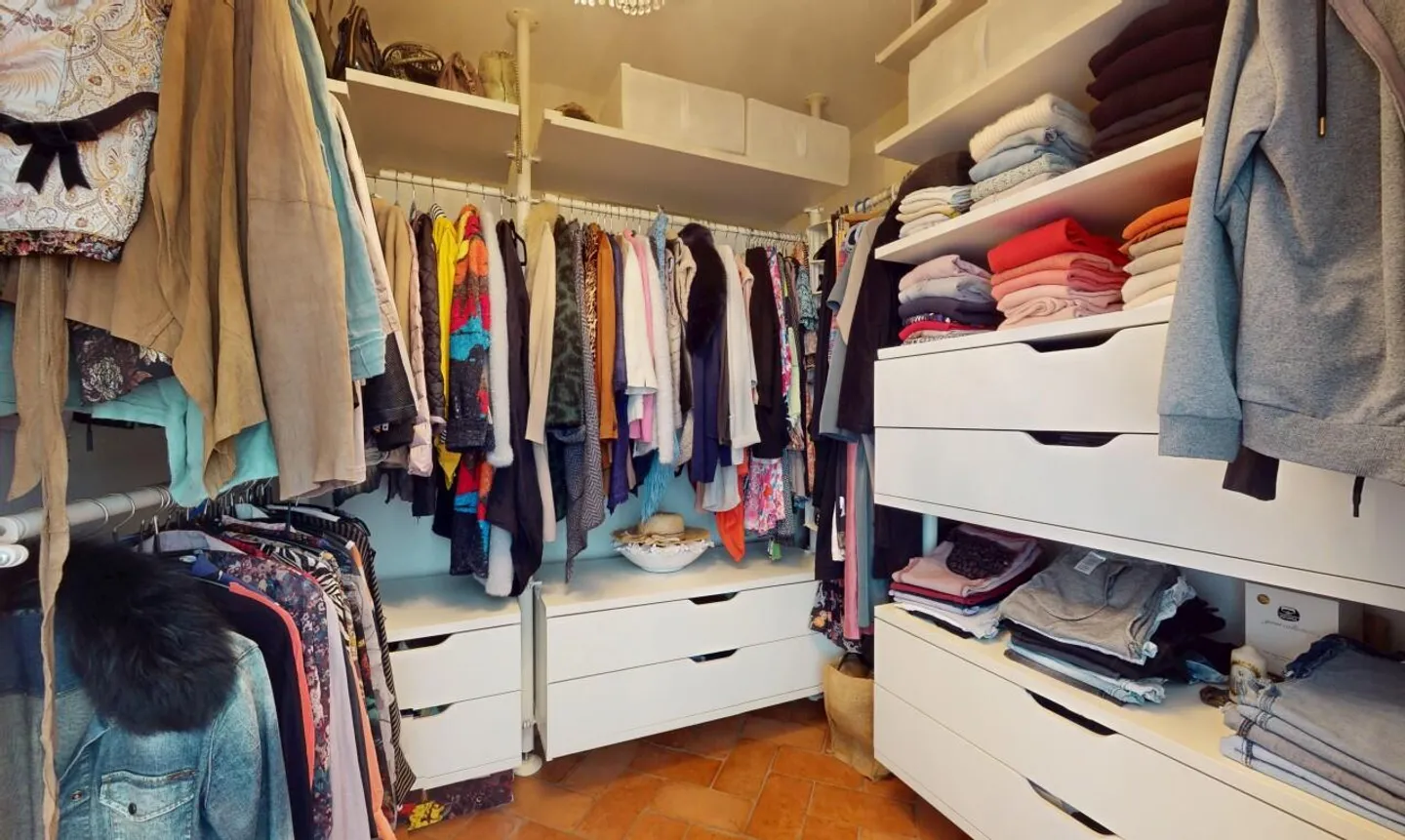 Moderno Attico direttamente sulla Zihl - Foto 8 di 11