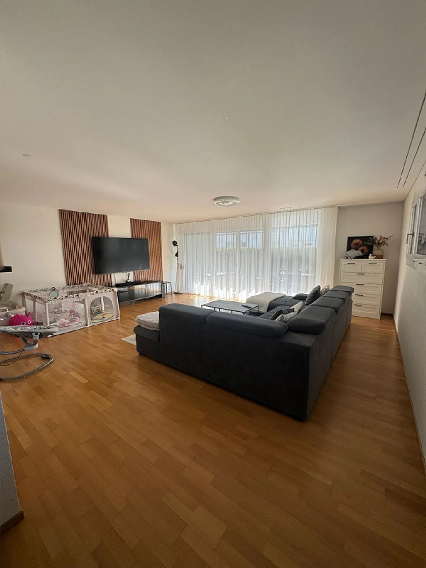 Modern 2.5 Room Ground Floor Apartment - Photo 1 of 7