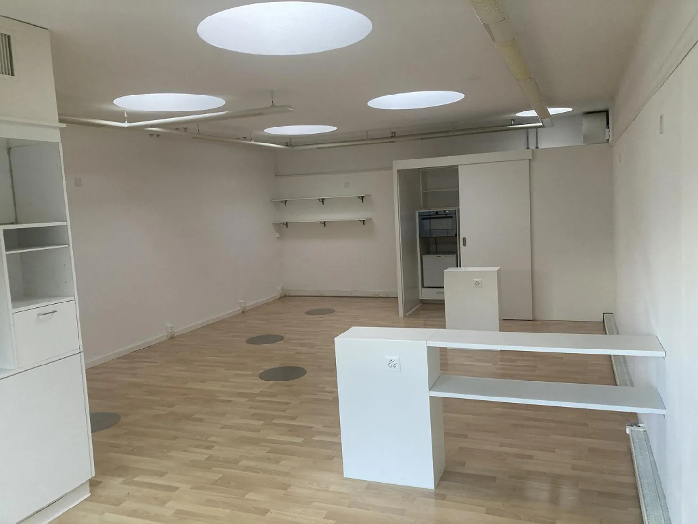 Helles Atelier zu vermieten - Foto 3 von 7