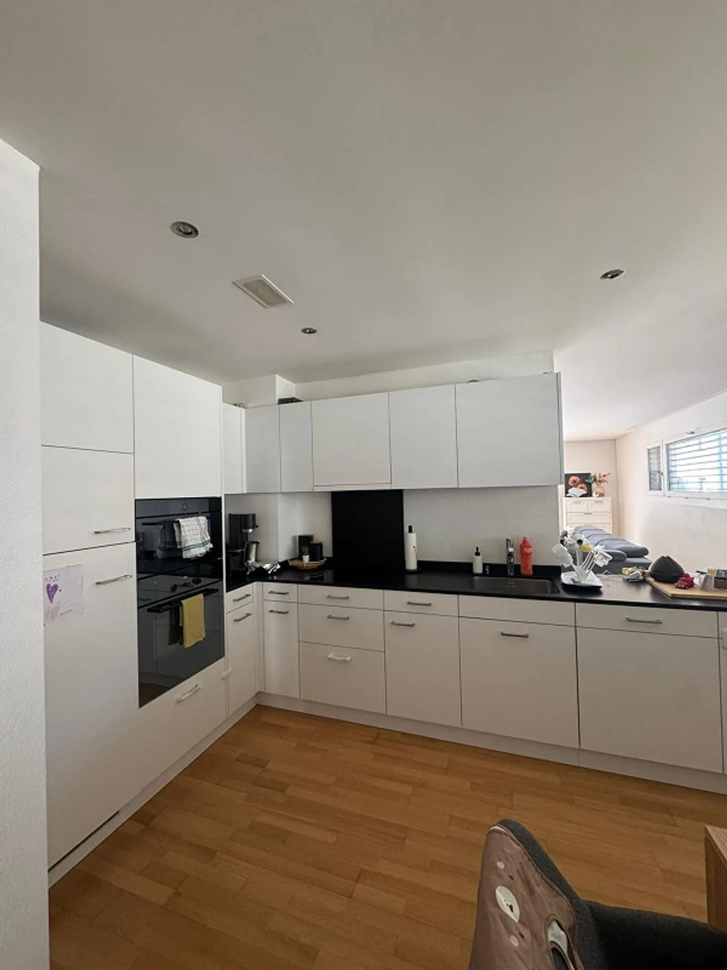 Modern 2.5 Room Ground Floor Apartment - Photo 3 of 7