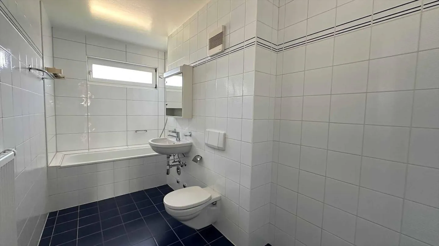 Charmantes 3.5-Zimmer-Dachwohnung - Photo 8 sur 10