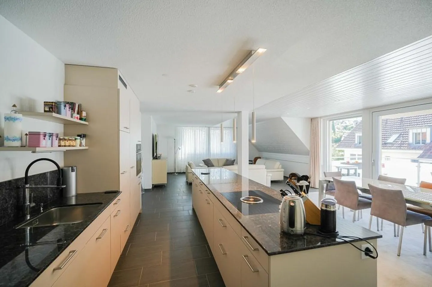 Geräumige Maisonette-Wohnung - Foto 2 von 13