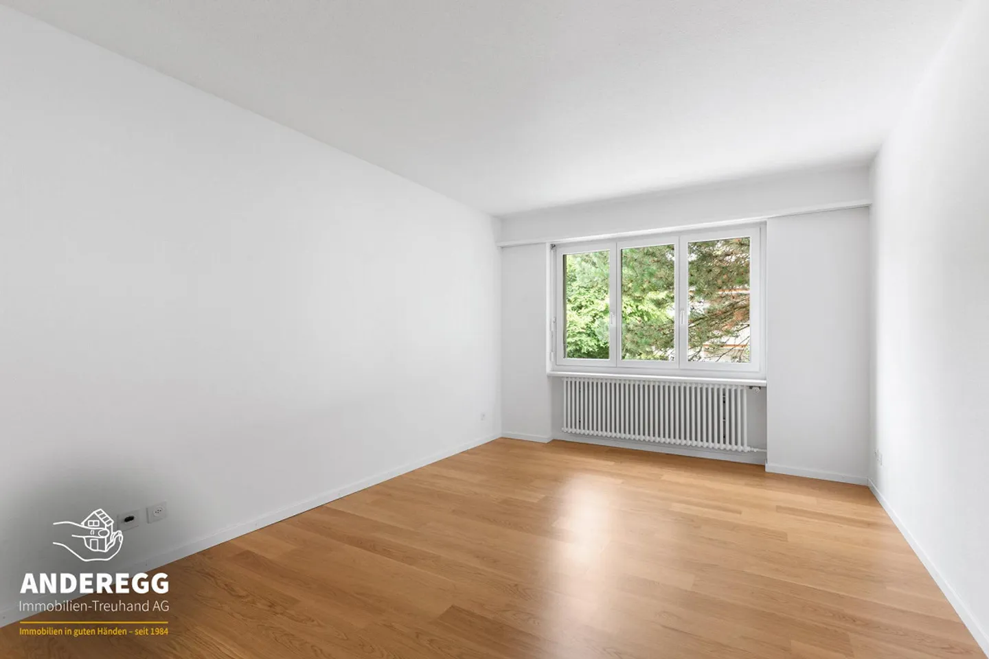 4.5 room condominium with hobby room, underground parking and balcony - Photo 6 of 13