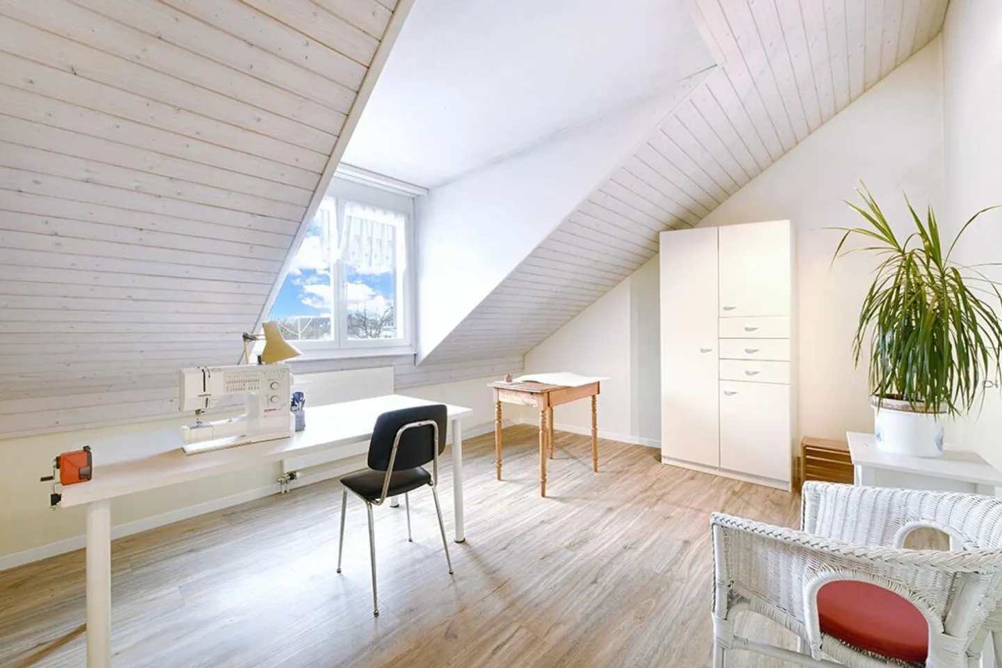 Casa a schiera 5.5 locali in una posizione tranquilla e adatta ai bambini - Foto 9 di 17