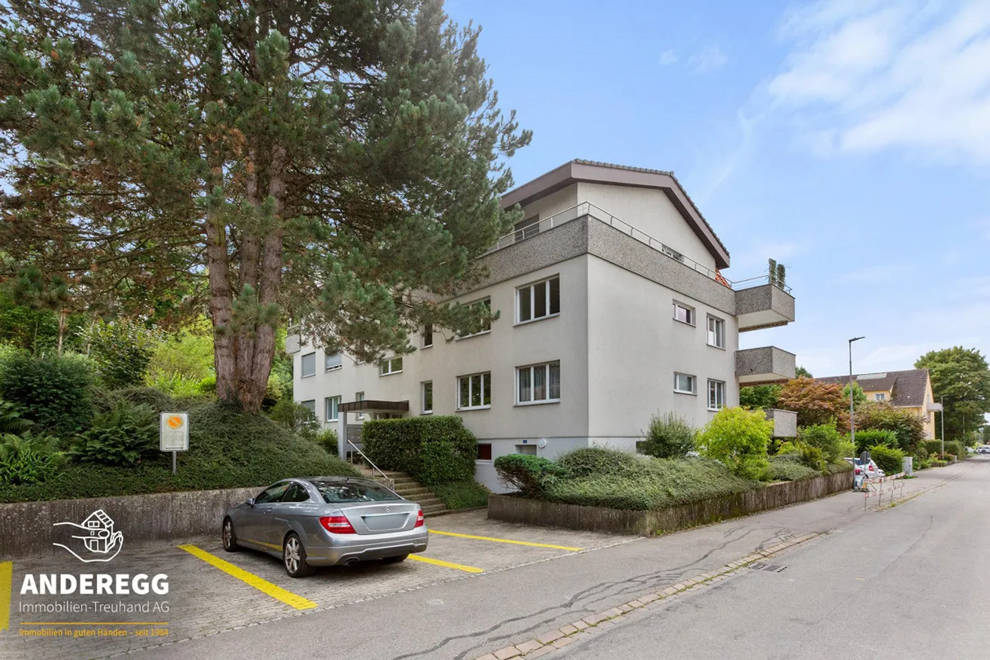 4.5 room condominium with hobby room, underground parking and balcony - Photo 11 of 13