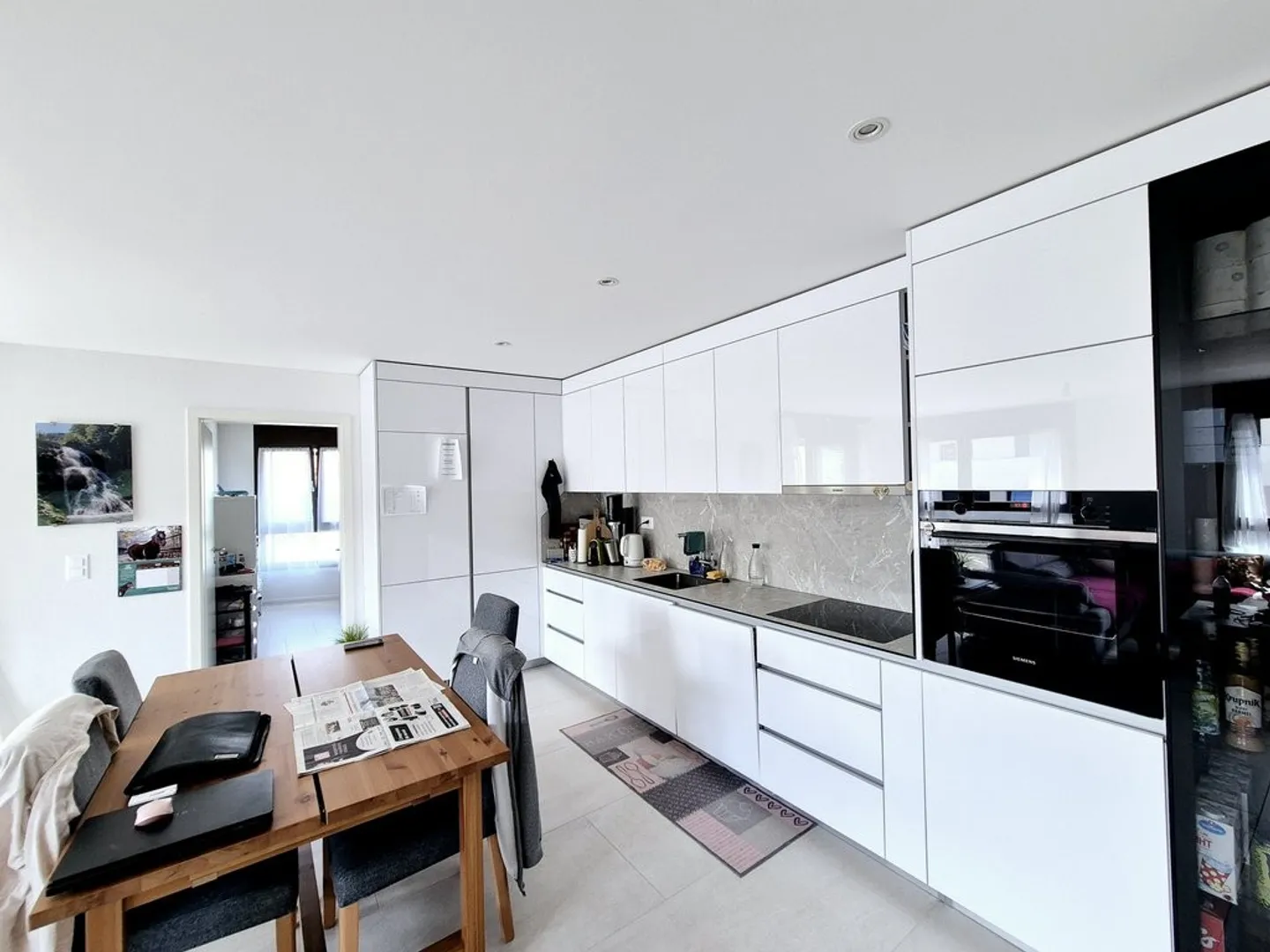 Superb opportunity to seize - Photo 2 of 7