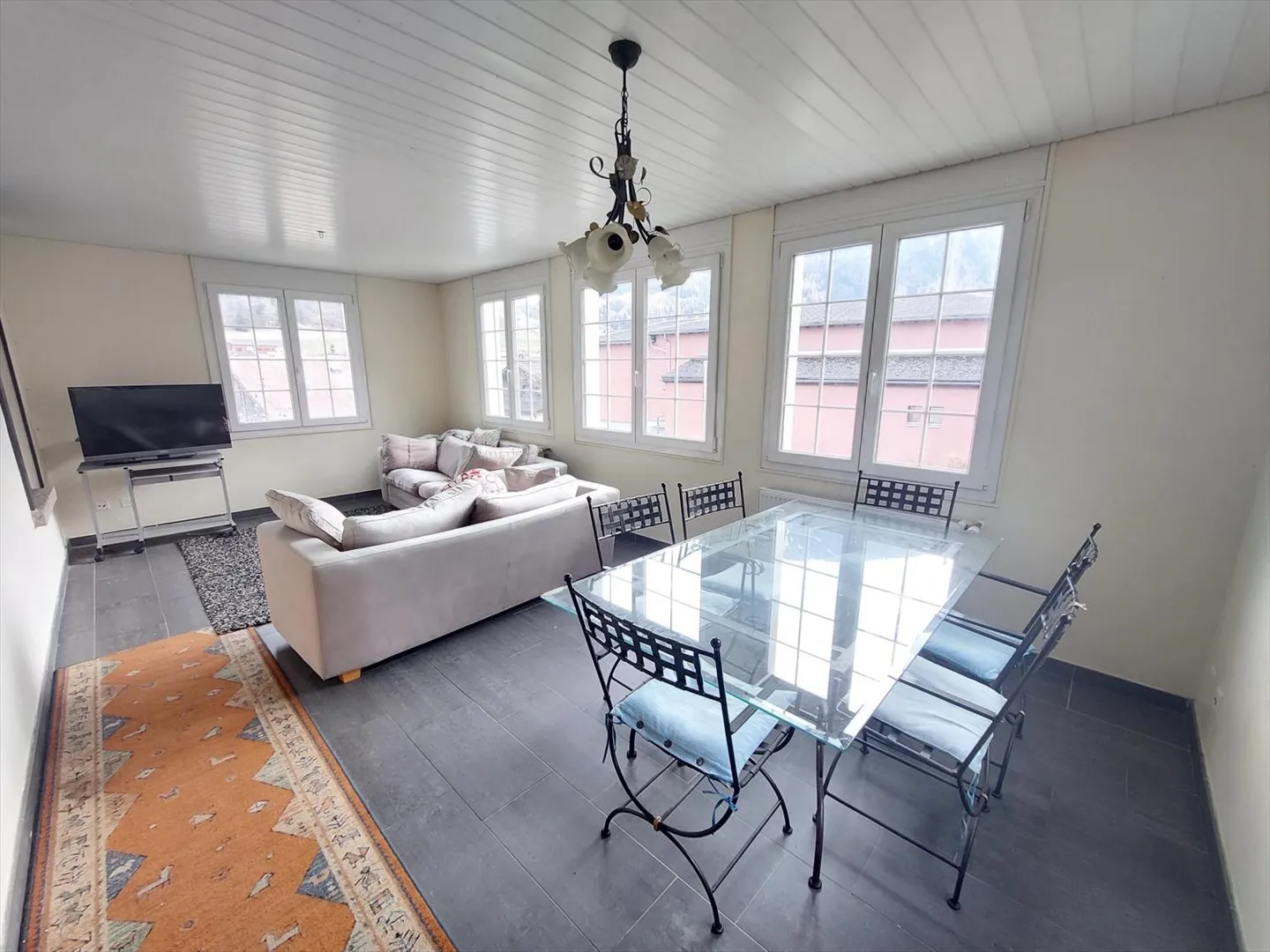 5.5-room apartment - Photo 1 of 10