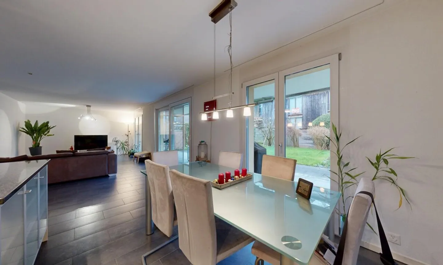 Modern 4.5-room garden maisonette apartment in Stäfa - Photo 2 of 11