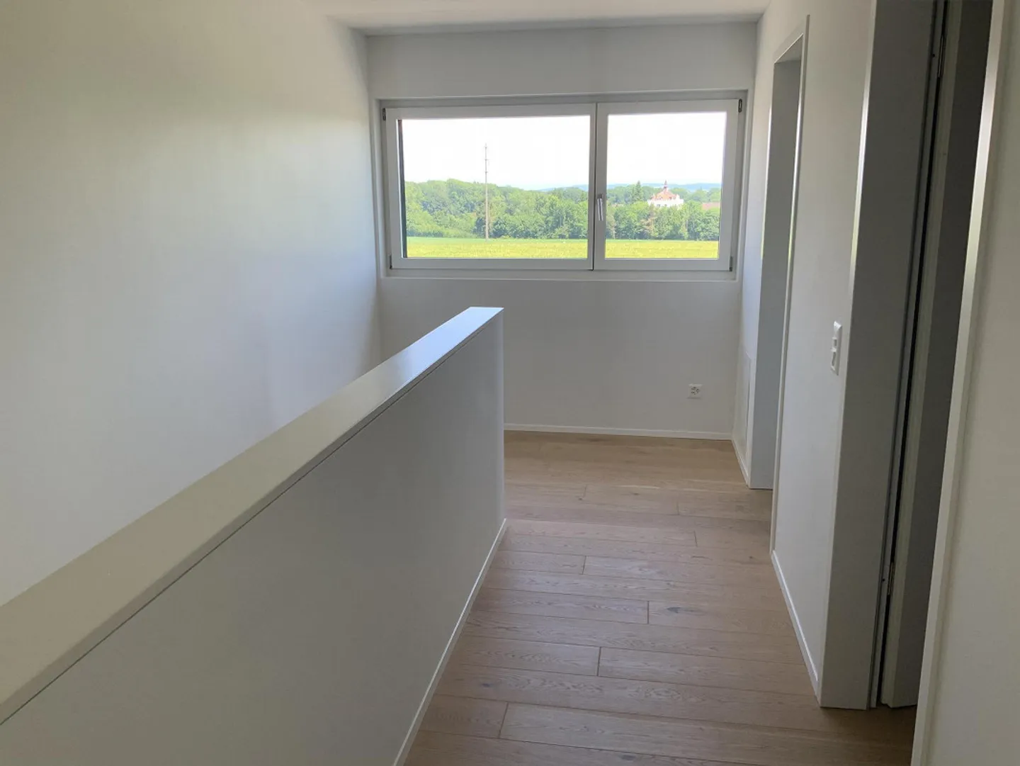 Casa semi-indipendente di 3,5 stanze con terrazza est e opzione ufficio a casa - Foto 5 di 10