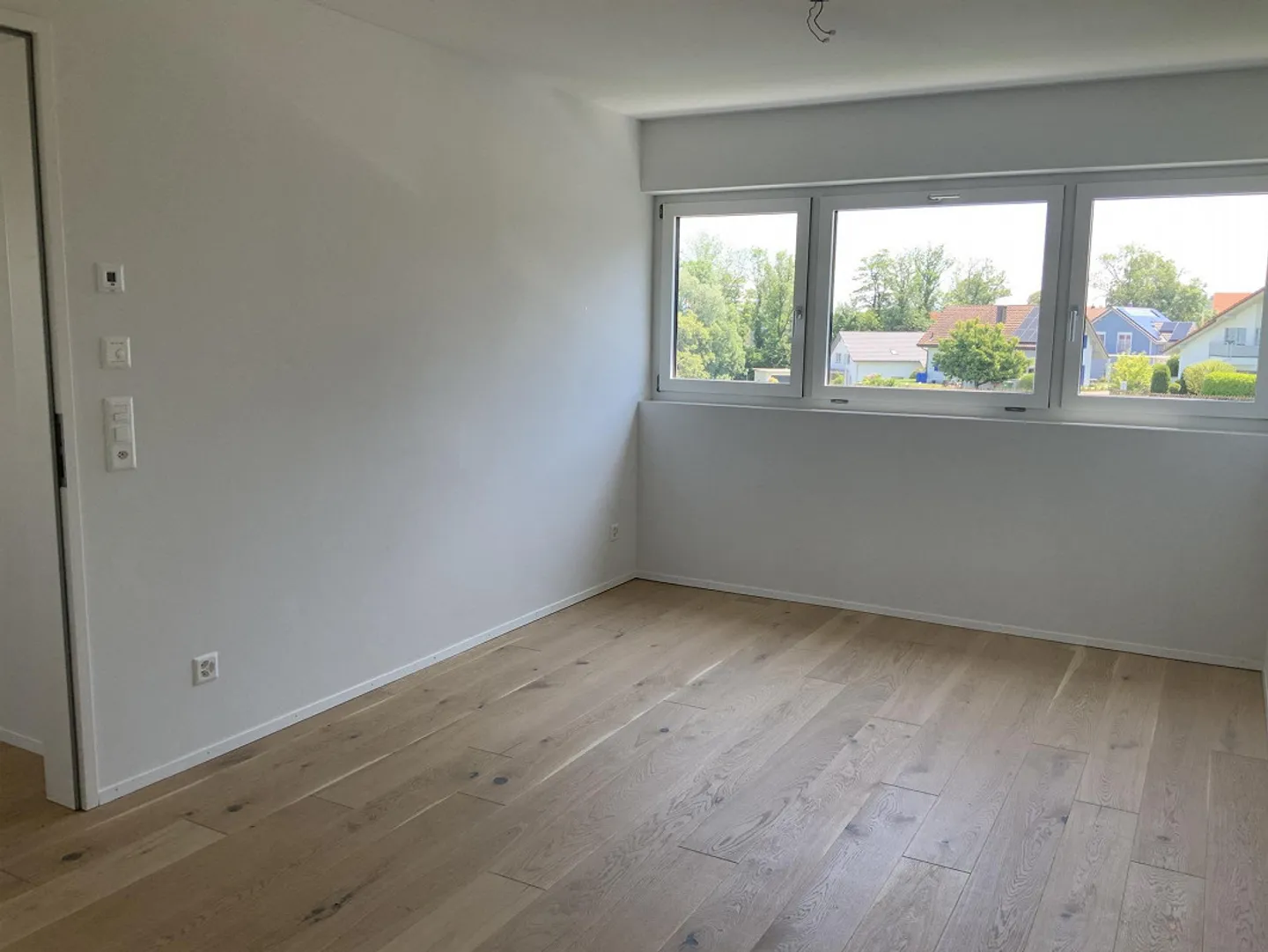 Casa semi-indipendente di 3,5 stanze con terrazza est e opzione ufficio a casa - Foto 10 di 10