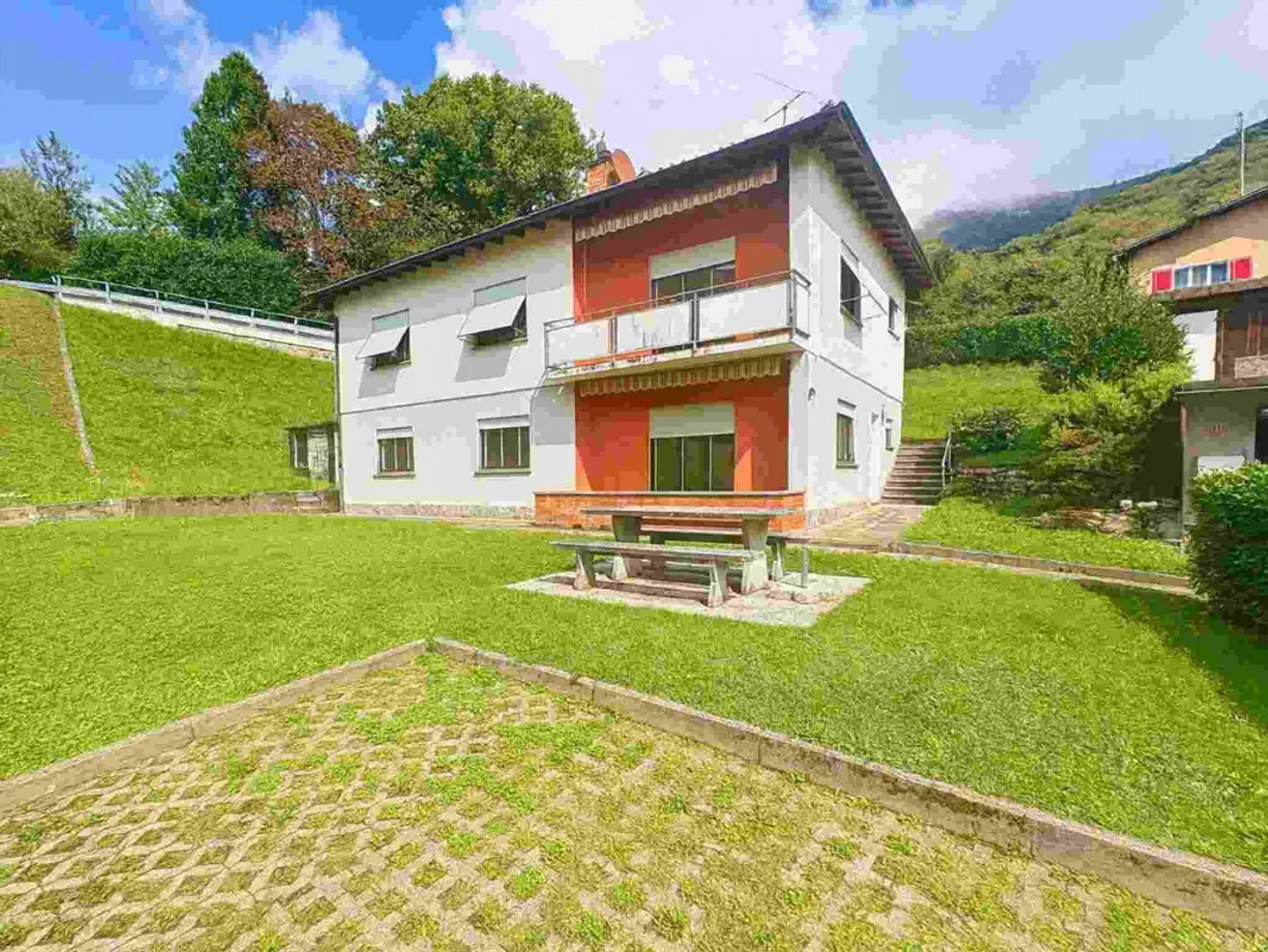 IN THE SPLENDID CAPRIASCA FRAMED IN GREEN - Photo 1 of 11