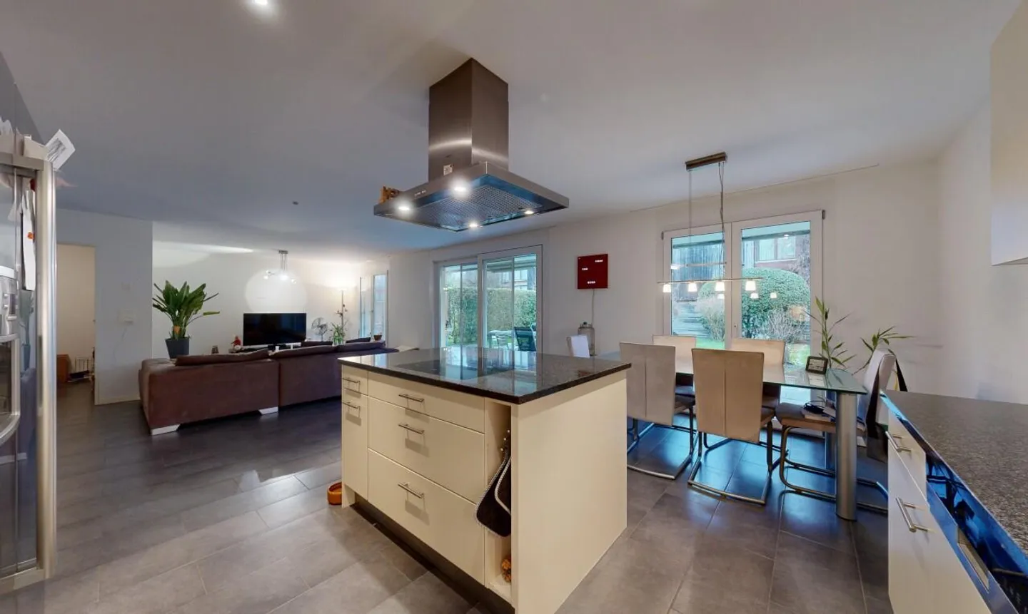 Modern 4.5-room garden maisonette apartment in Stäfa - Photo 3 of 11