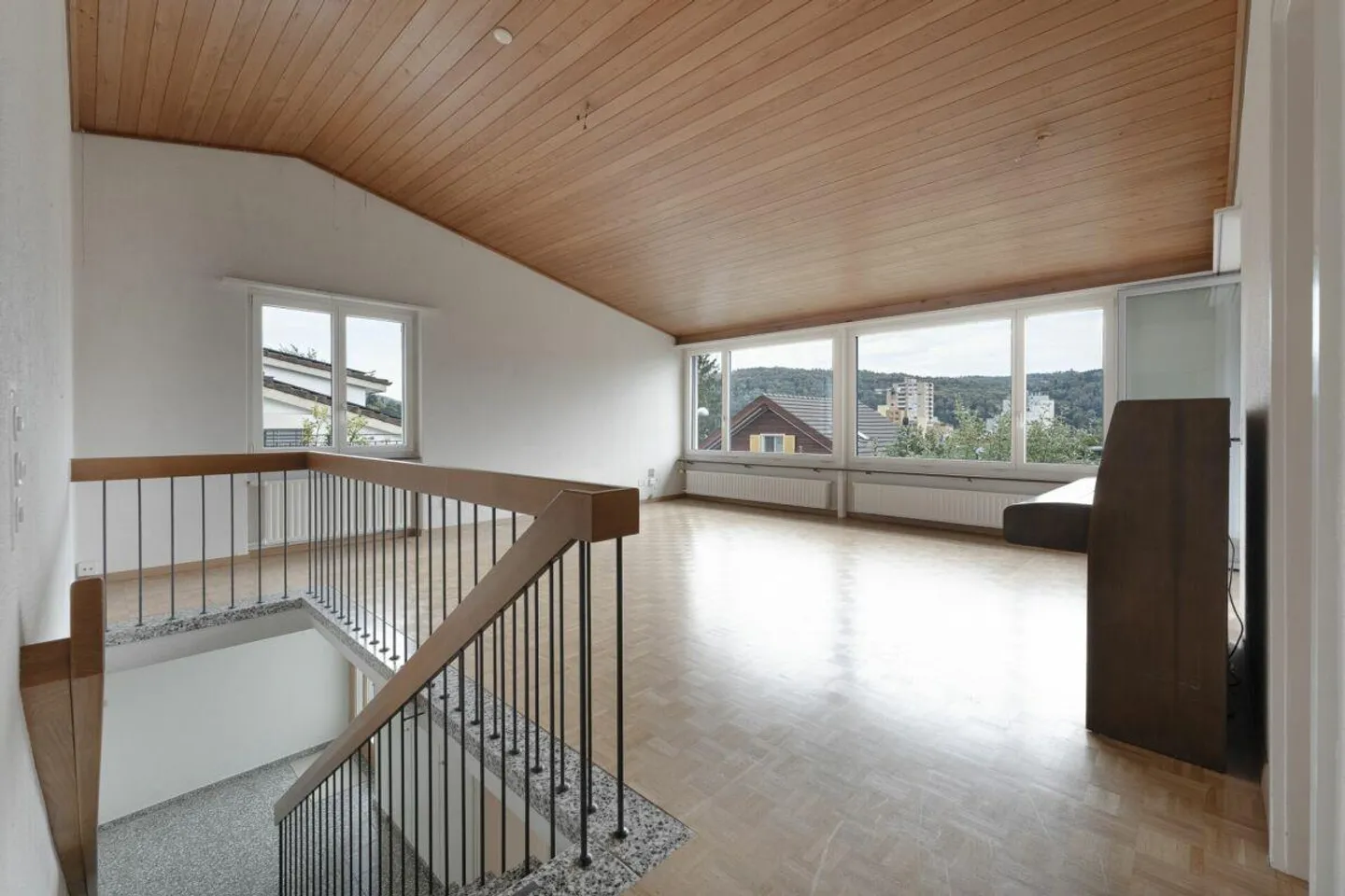 A home to arrive, stay and enjoy - Photo 8 of 14