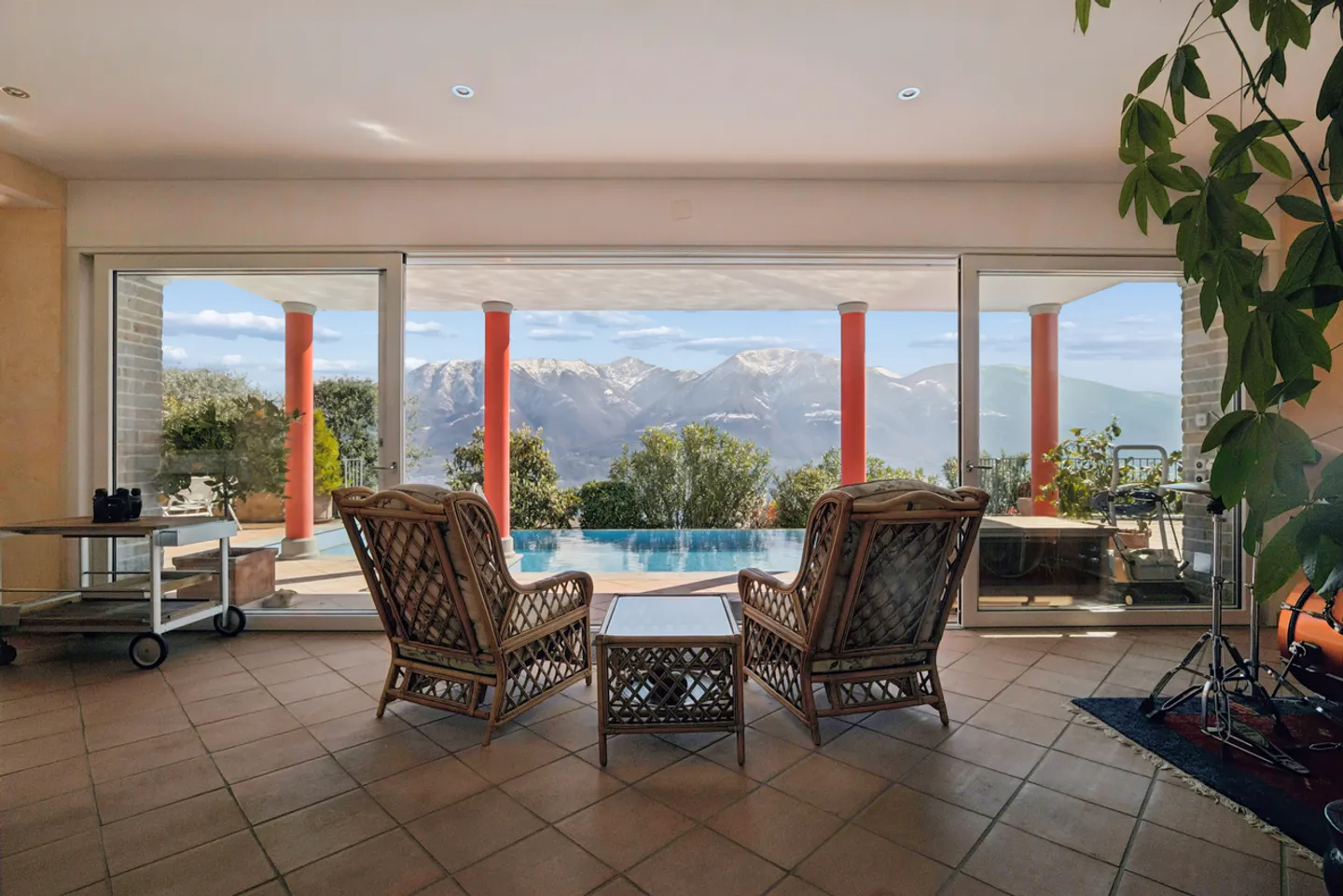 Luxuriöse Panoravilla mit atemberaubendem Blick auf den Lago Maggiore - Foto 4 von 10