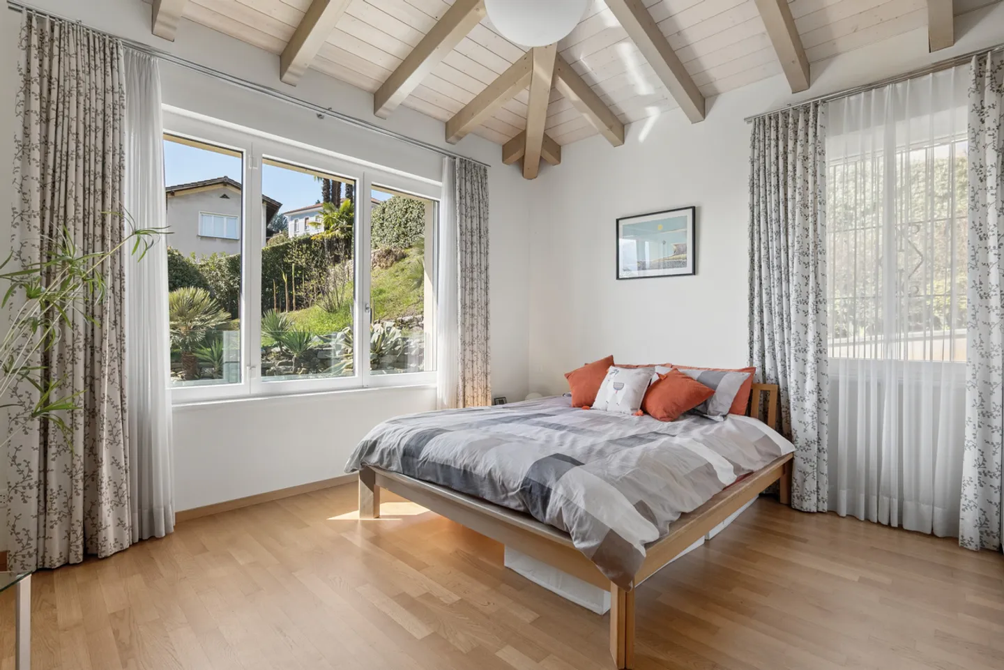 Luxuriöse Panoravilla mit atemberaubendem Blick auf den Lago Maggiore - Foto 6 von 10