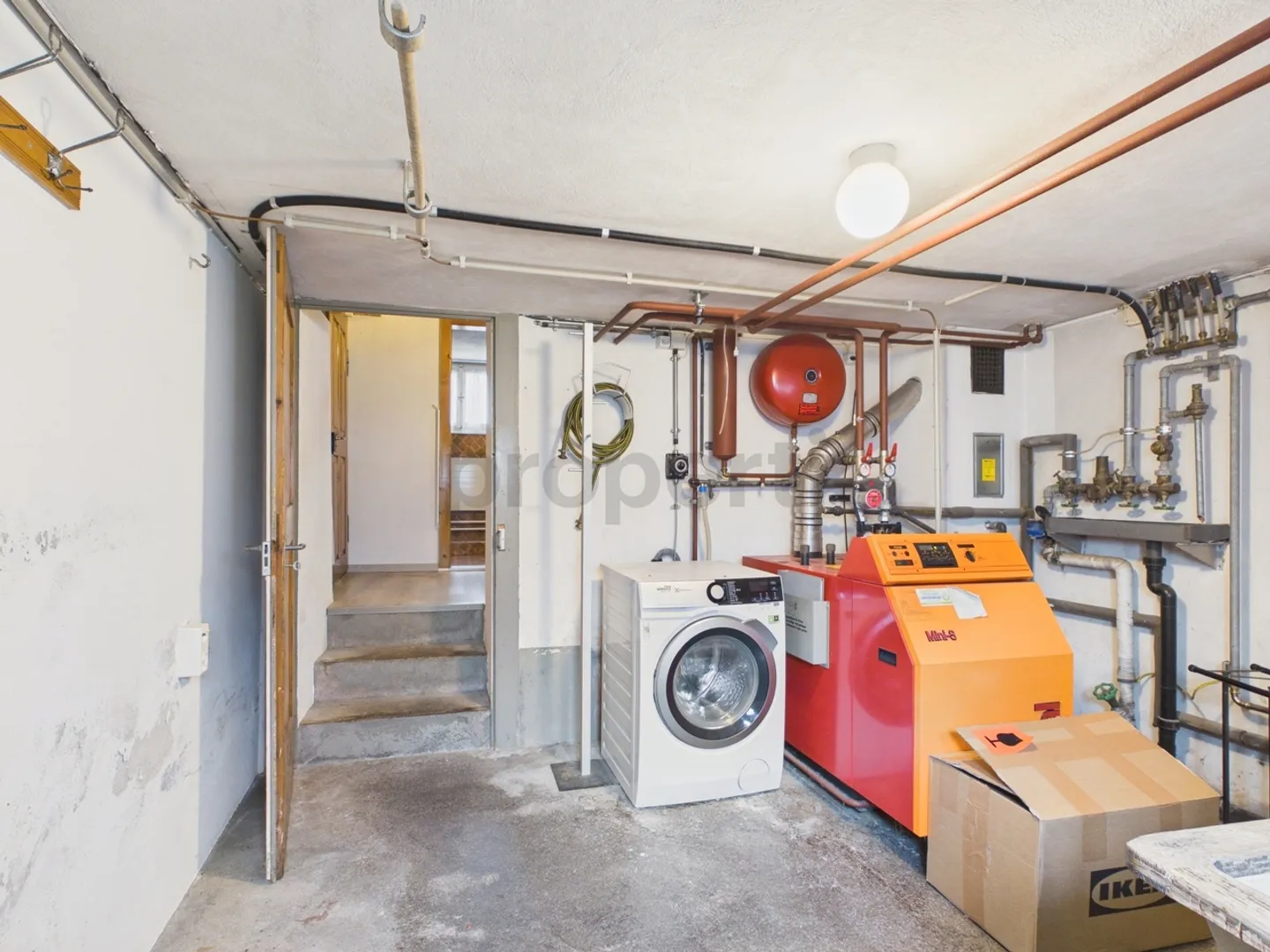 Maison individuelle historique avec potentiel polyvalent à Glarus Sud - Photo 12 sur 13