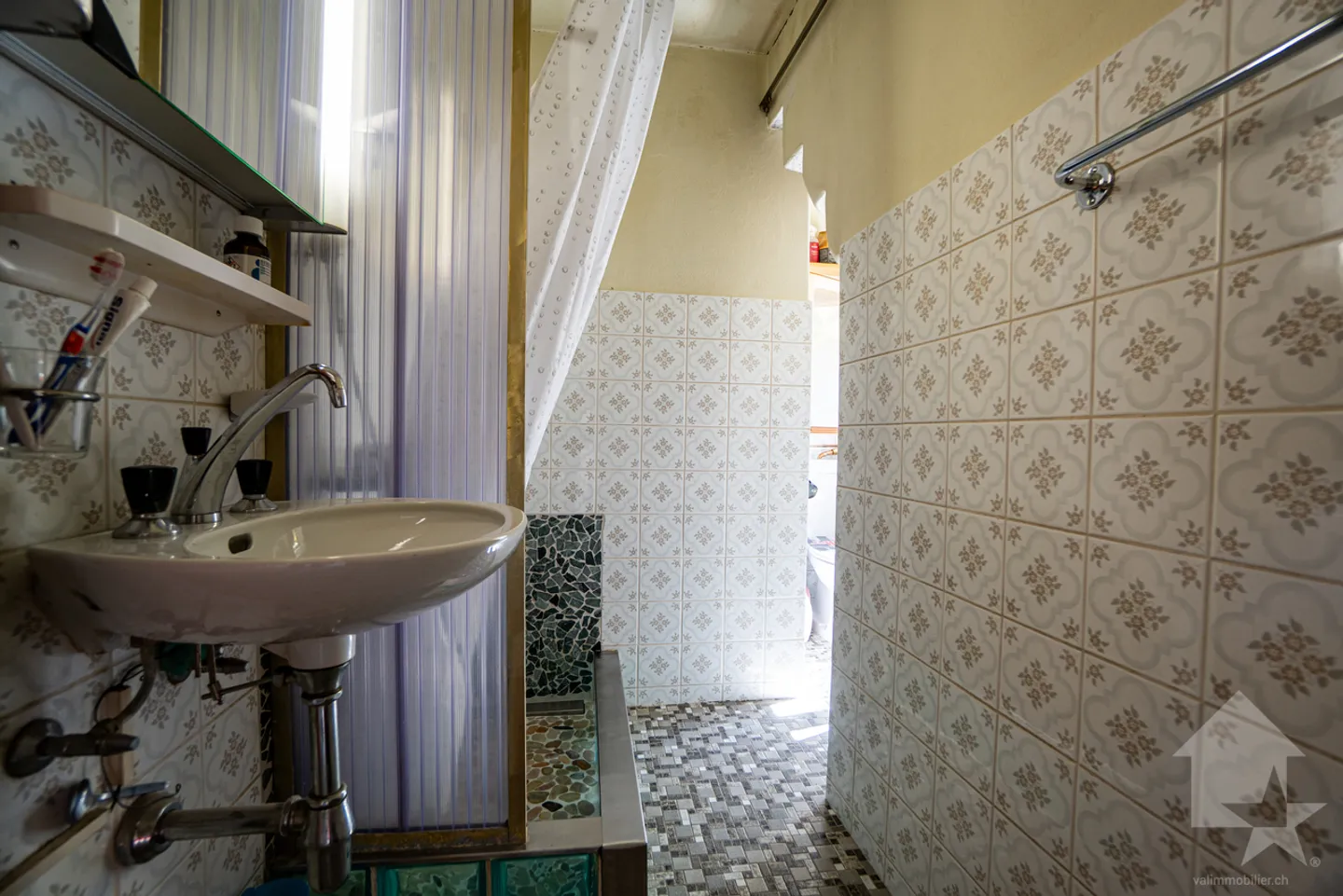 Charmantes traditionelles Chalet auf drei Ebenen mit Panoramablick über das Tal - Foto 8 von 24