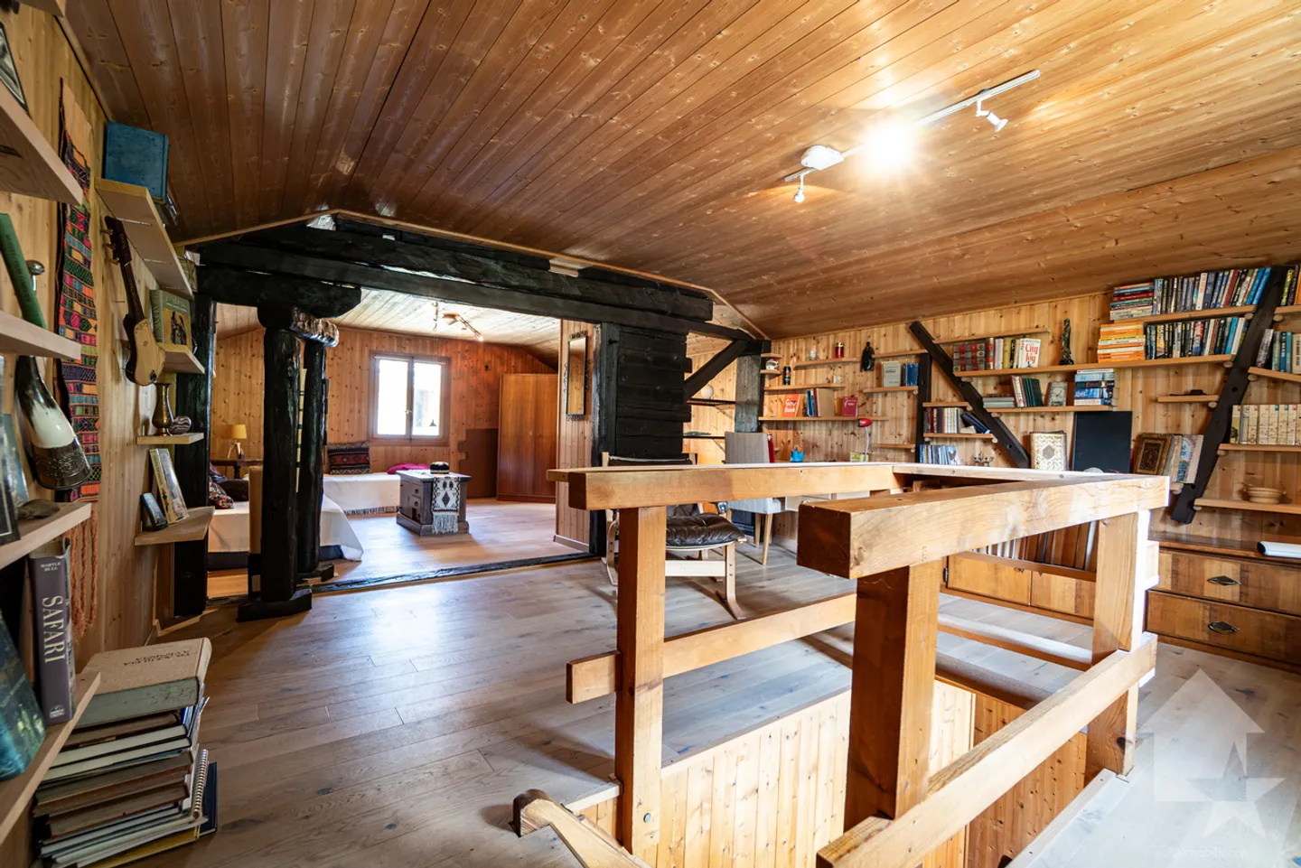 Charmantes traditionelles Chalet auf drei Ebenen mit Panoramablick über das Tal - Foto 16 von 24