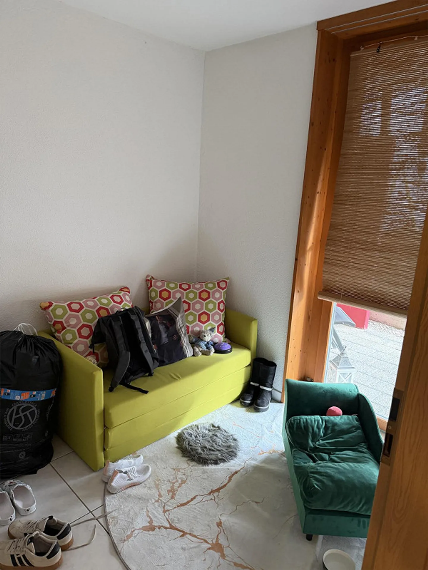 Maison de ville 4.5 pièces avec jardin, balcons et accès au garage souterrain - Photo 6 sur 21