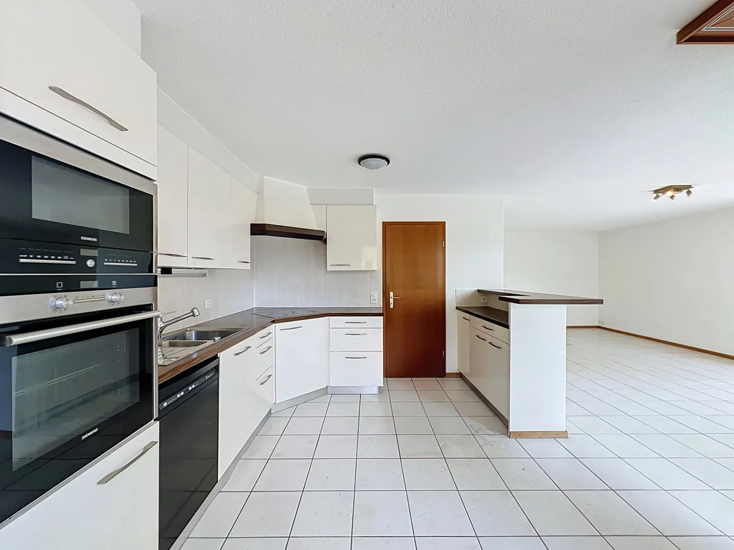 Grosse Wohnung mit grosser Terrasse - Foto 3 von 9