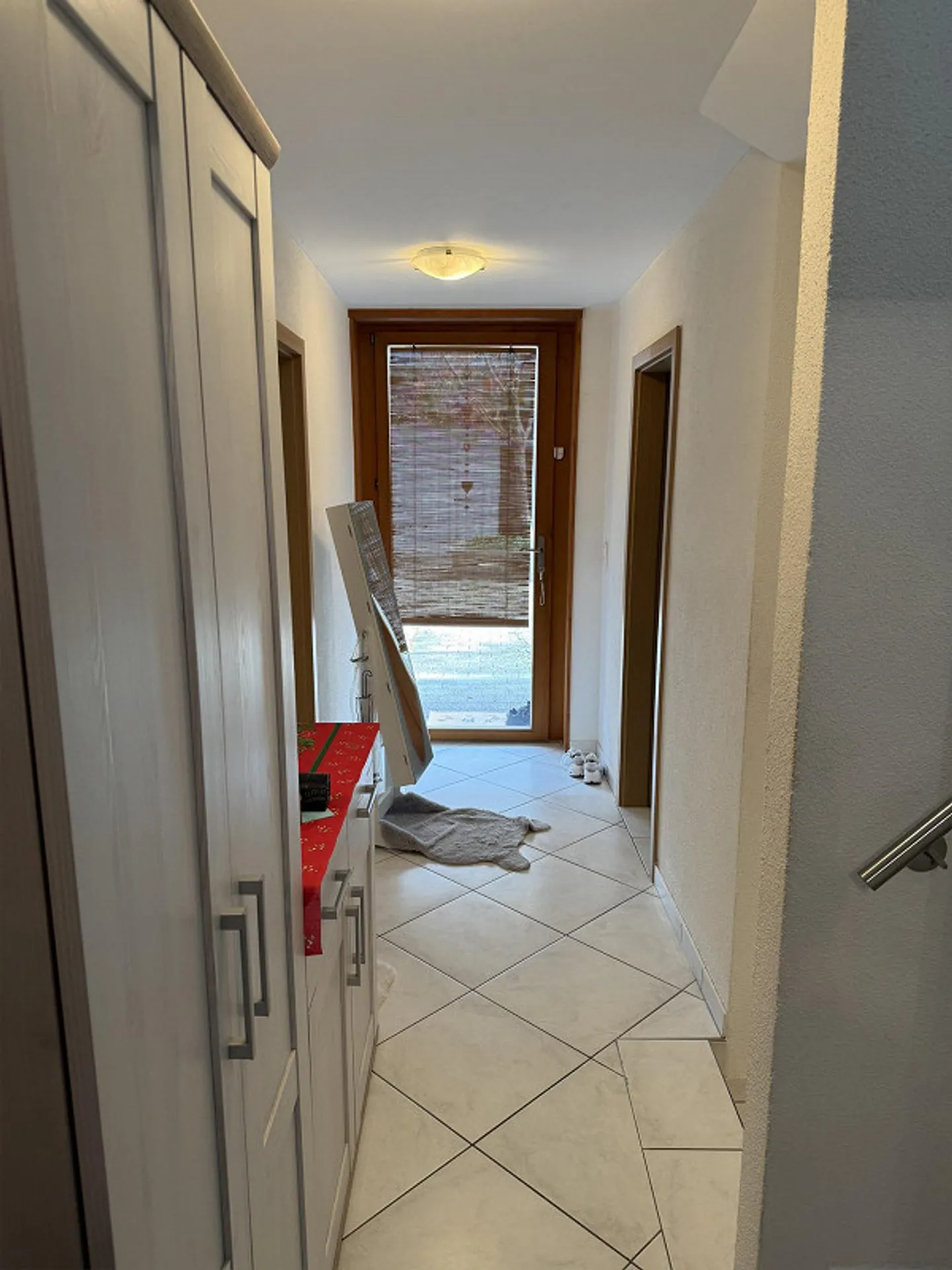 Maison de ville 4.5 pièces avec jardin, balcons et accès au garage souterrain - Photo 11 sur 21