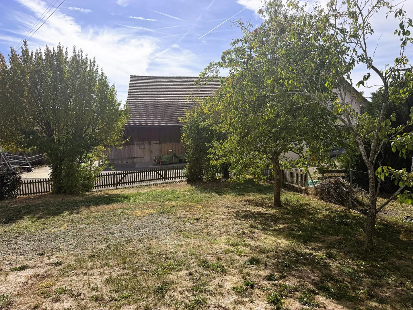 Maison individuelle spacieuse, mitoyenne, avec grand jardin - Photo 15 sur 15