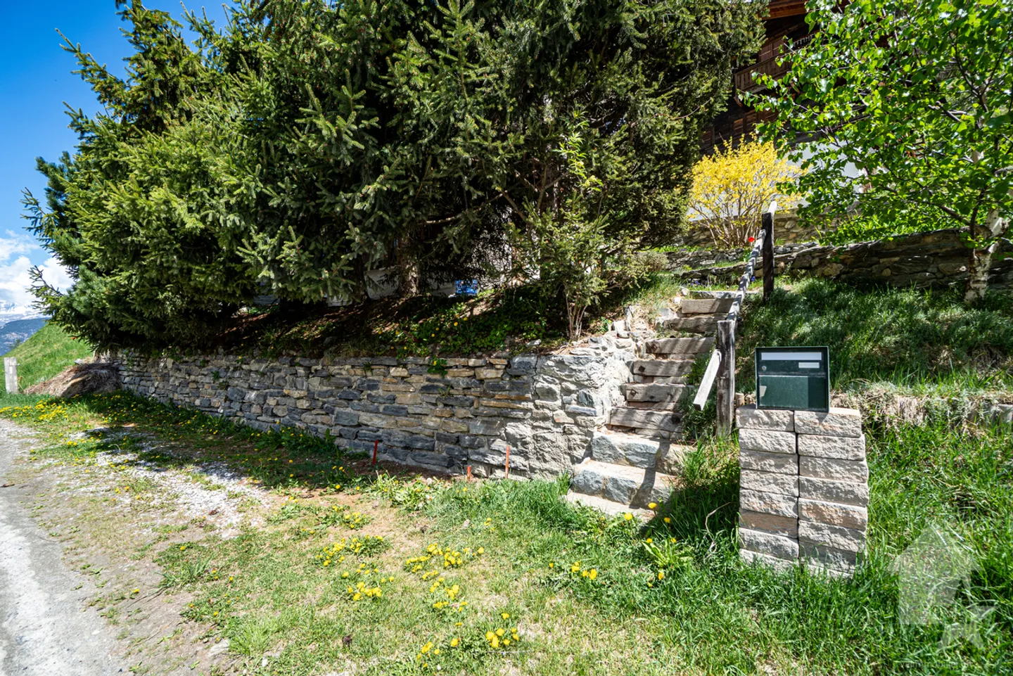 Charmantes traditionelles Chalet auf drei Ebenen mit Panoramablick über das Tal - Foto 21 von 24