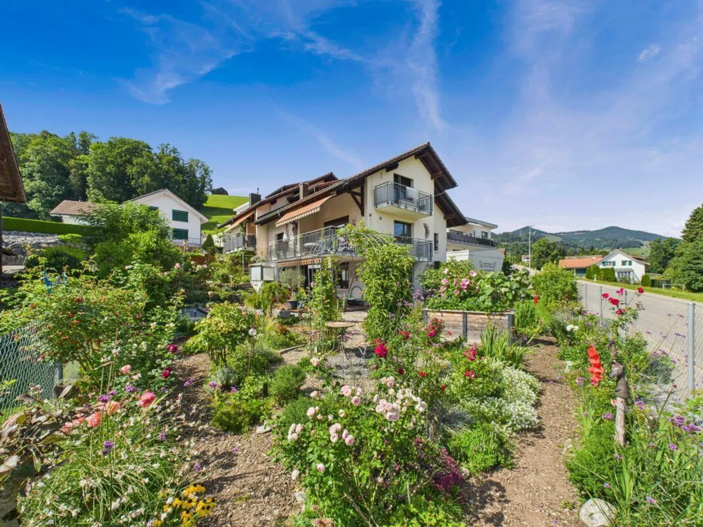 Grandiosa casa indipendente di 6,5 stanze con vista montagna non ostacolata, offre tutto ciò che il cuore desidera! - Foto 15 di 15