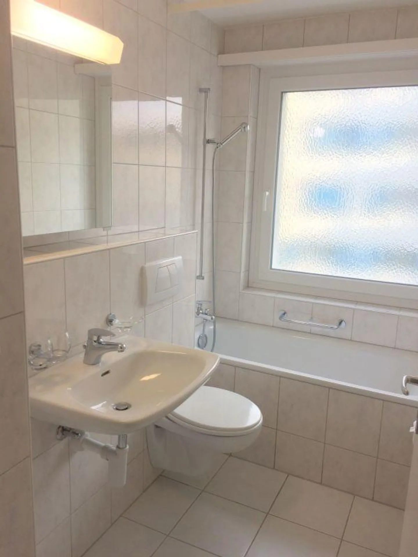 Bell'appartamento di 3 stanze situato in una zona tranquilla Copia Copia - Foto 4 di 17