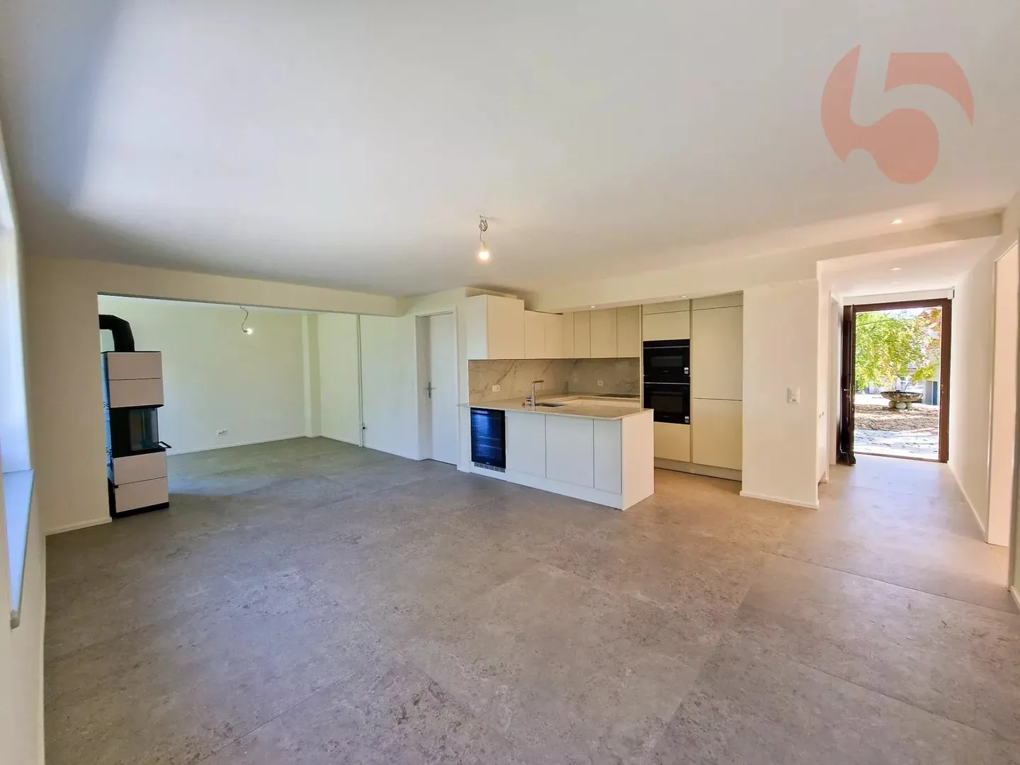 Splendide appartement de 3,5 pièces au rez-de-chaussée d'une villa conçue par un architecte - Photo 6 sur 26