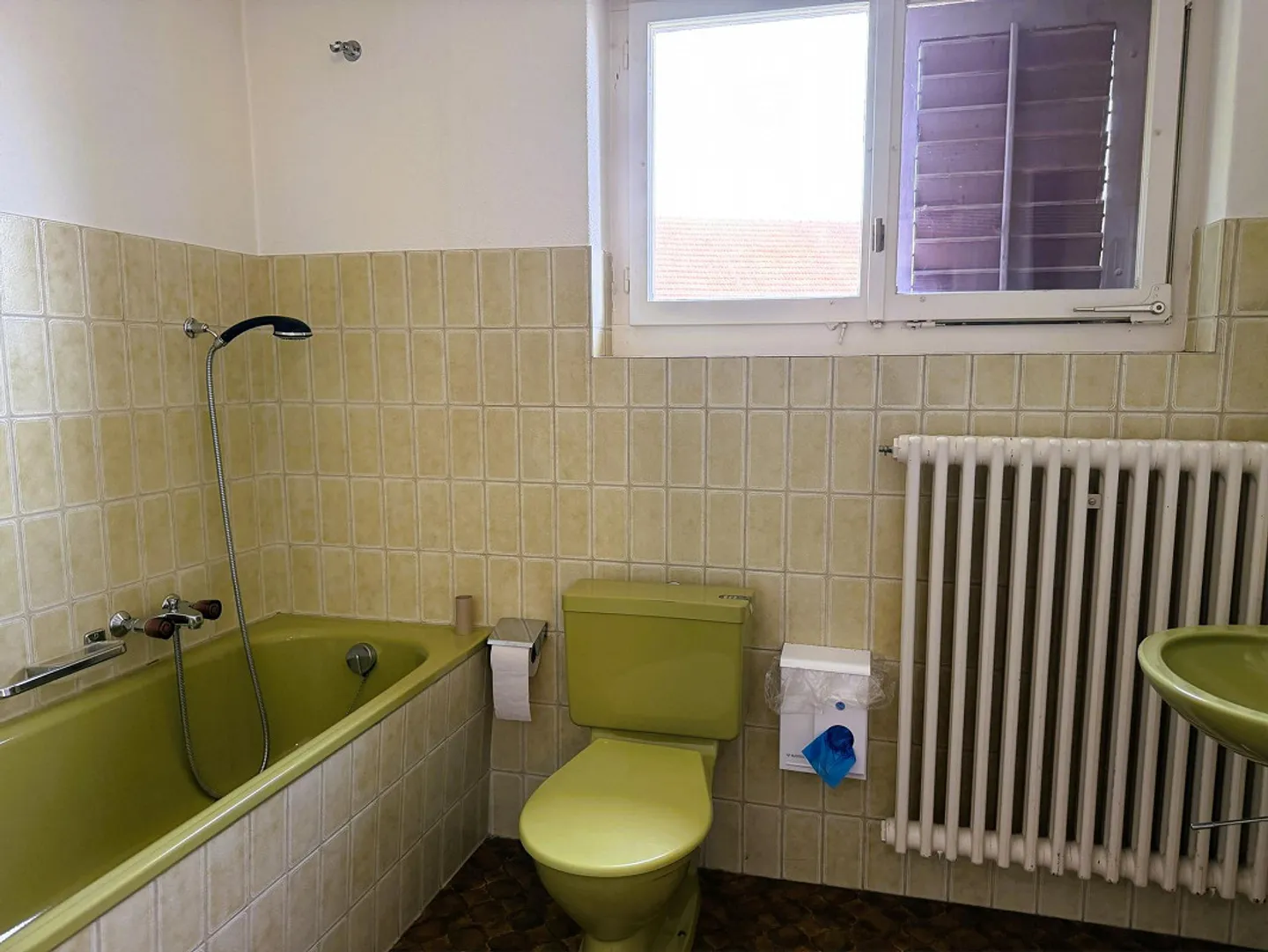 Maison individuelle dans un emplacement ensoleillé, beau et calme avec réserve de construction - Photo 8 sur 15