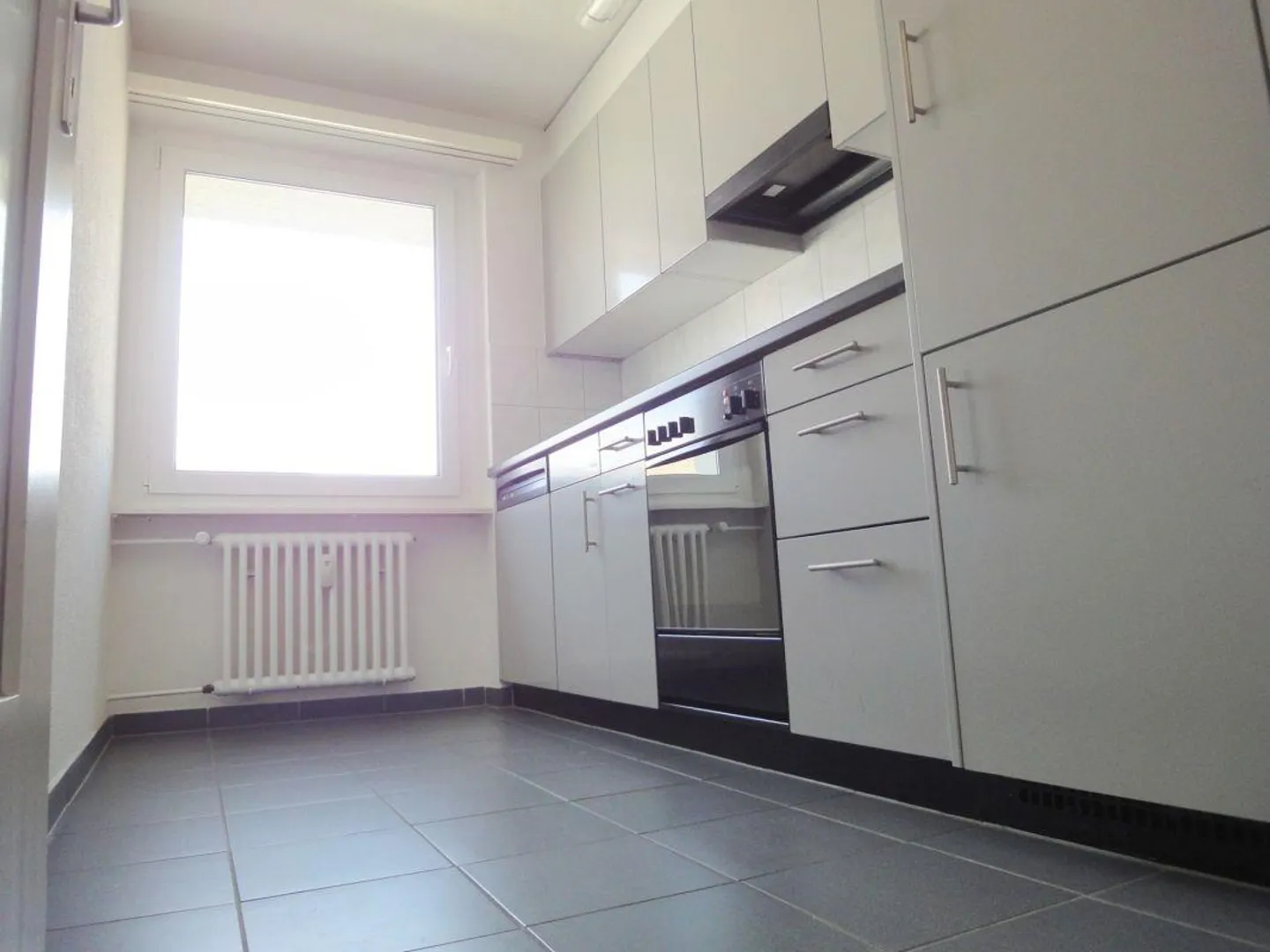 Bell'appartamento di 3 stanze situato in una zona tranquilla Copia Copia - Foto 1 di 17