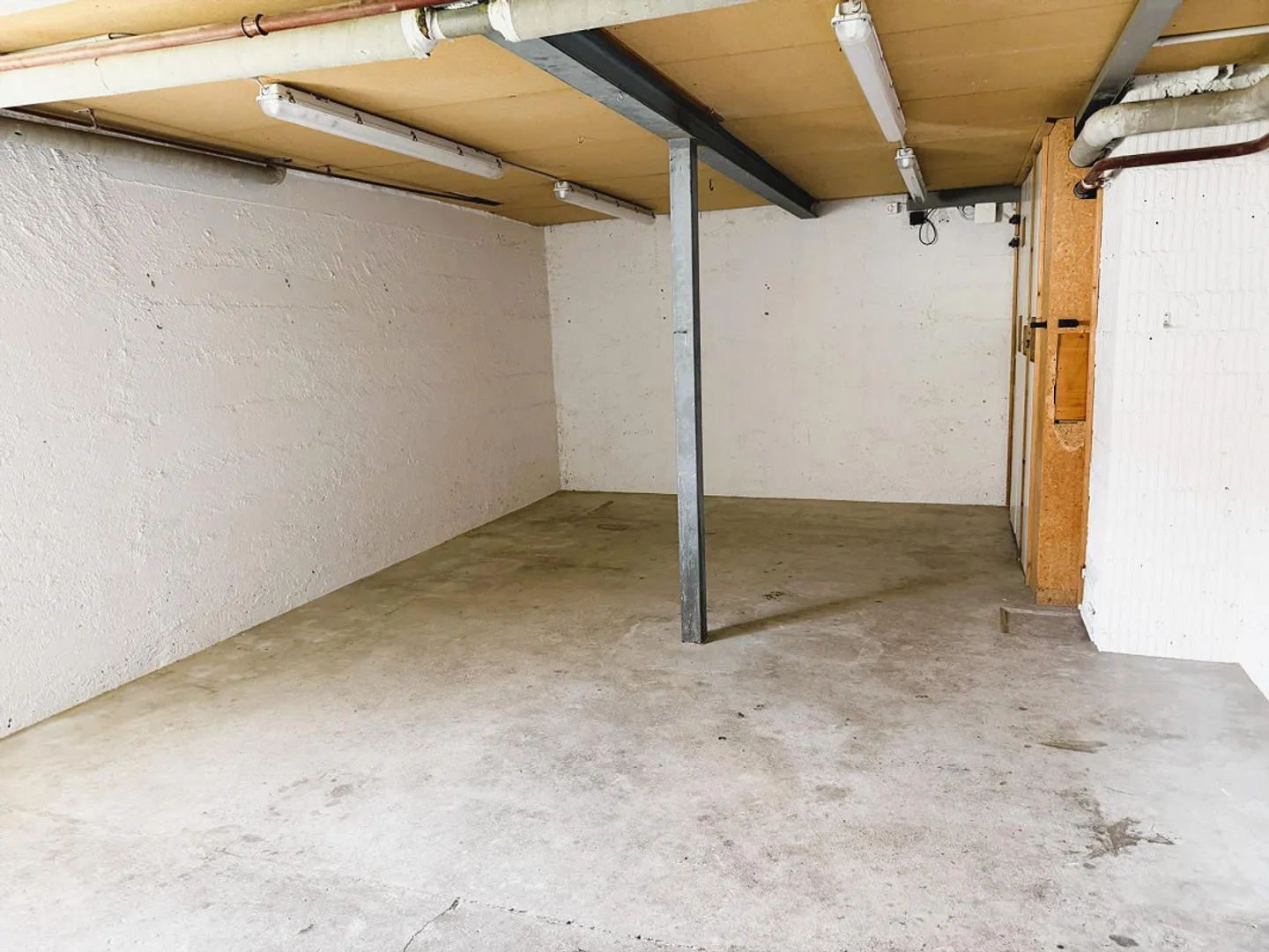Maison individuelle dans un emplacement ensoleillé, beau et calme avec réserve de construction - Photo 14 sur 15