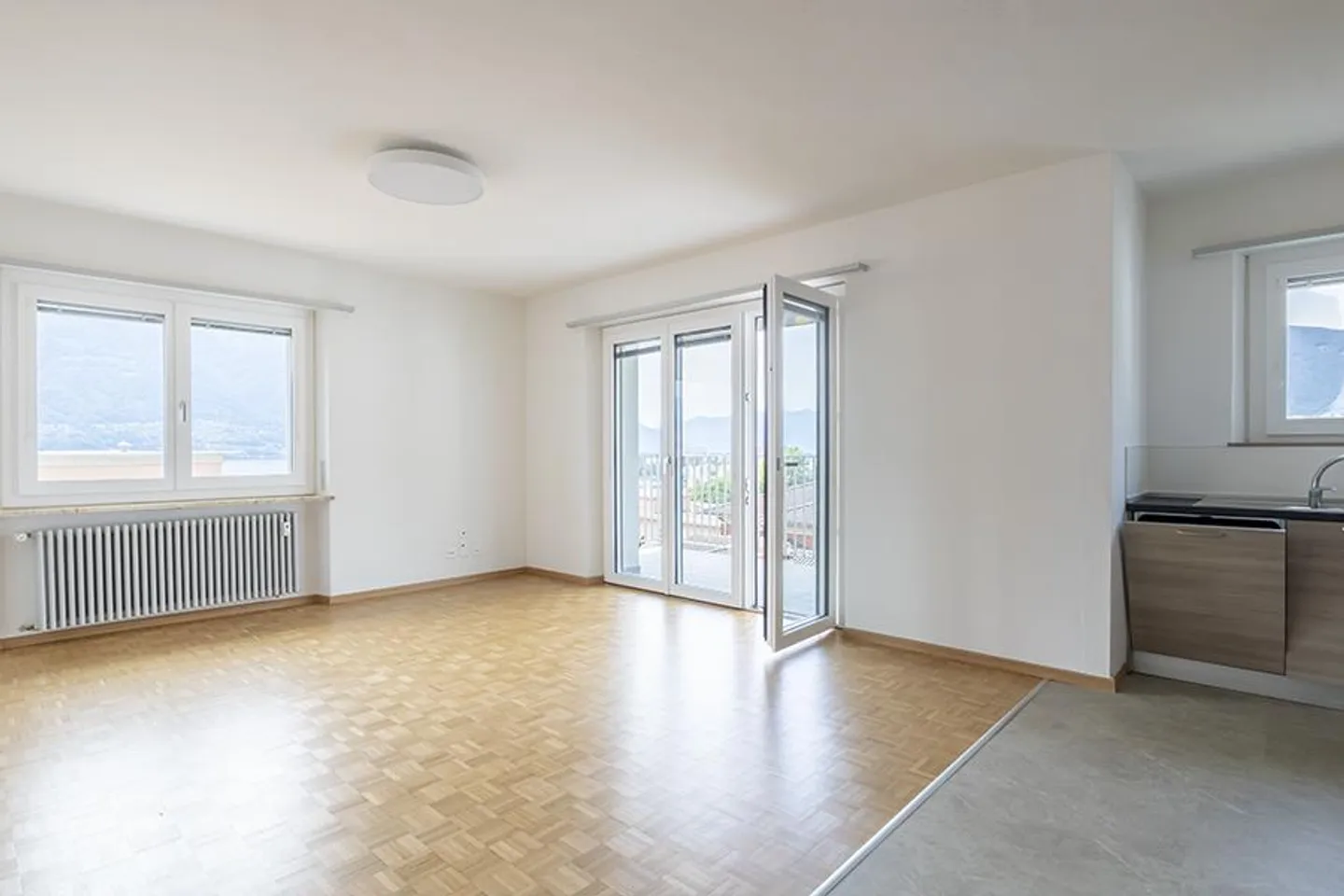 Attico con vista lago a Muralto - Foto 4 di 12