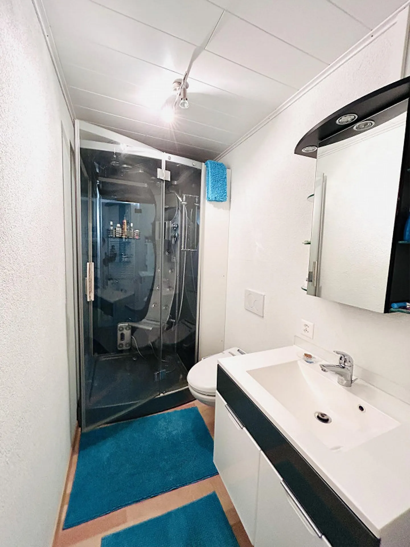 Wohnhaus mit Scheune - Foto 21 von 25