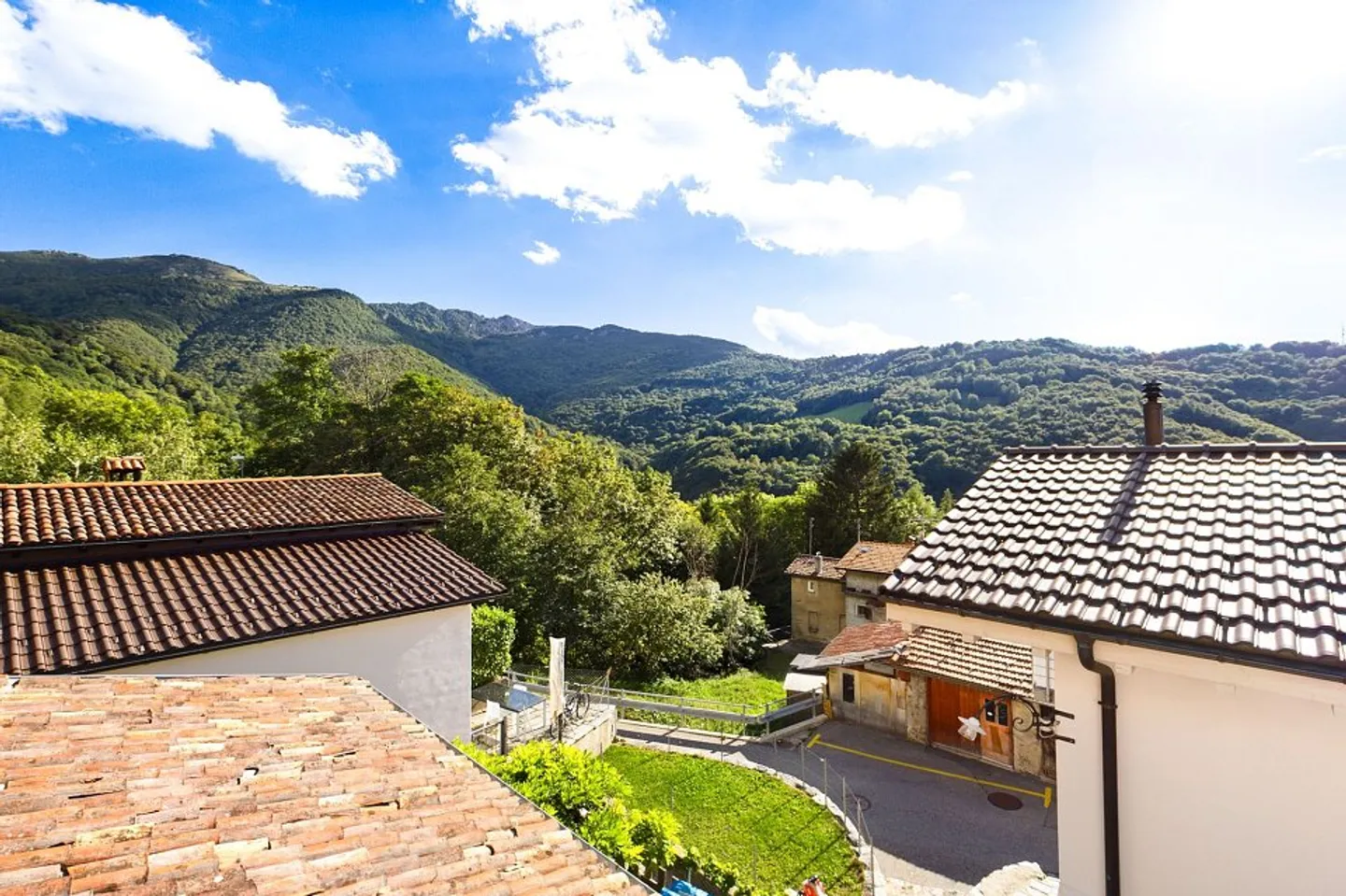Rustico im Dorf, Aussicht, Doppelgarage als Ferienresidenz - Foto 3 von 13