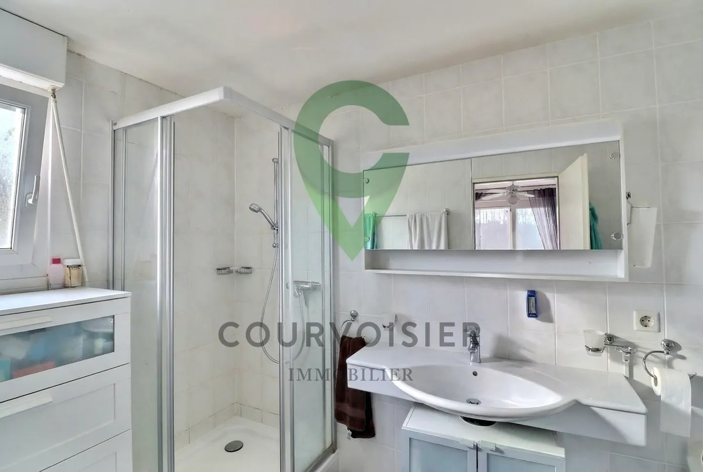 House with beautiful garden and independent apartment - Photo 9 of 16