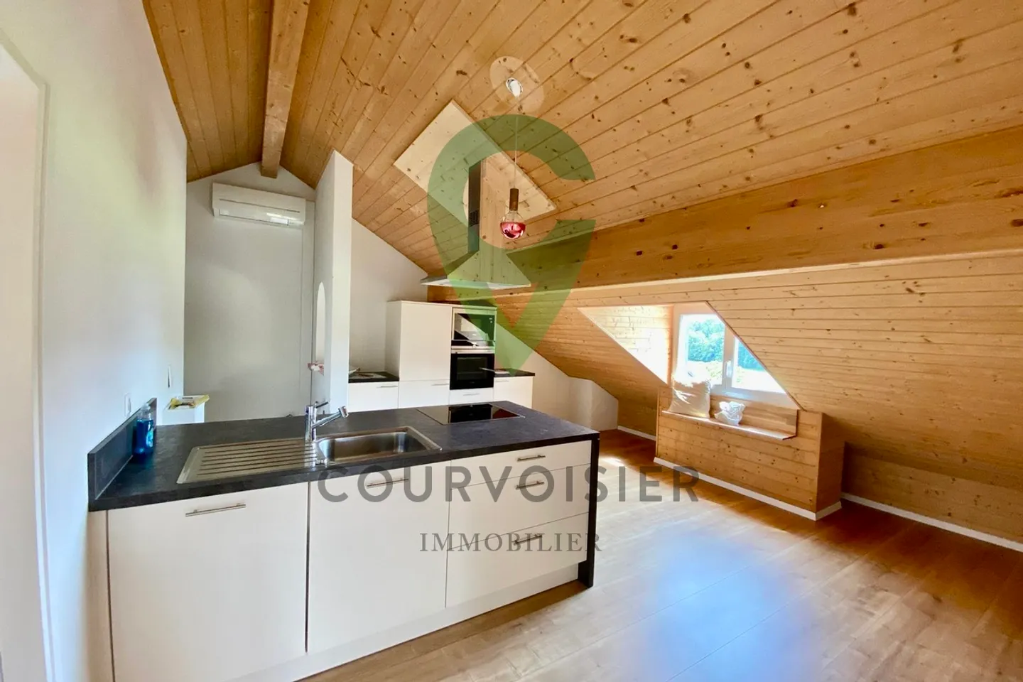 House with beautiful garden and independent apartment - Photo 13 of 16