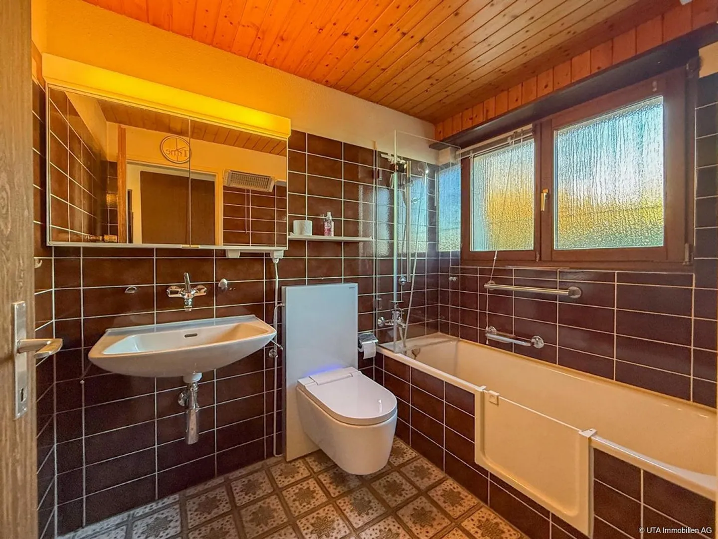 Casa unifamiliare con giardino spazioso - Foto 7 di 13