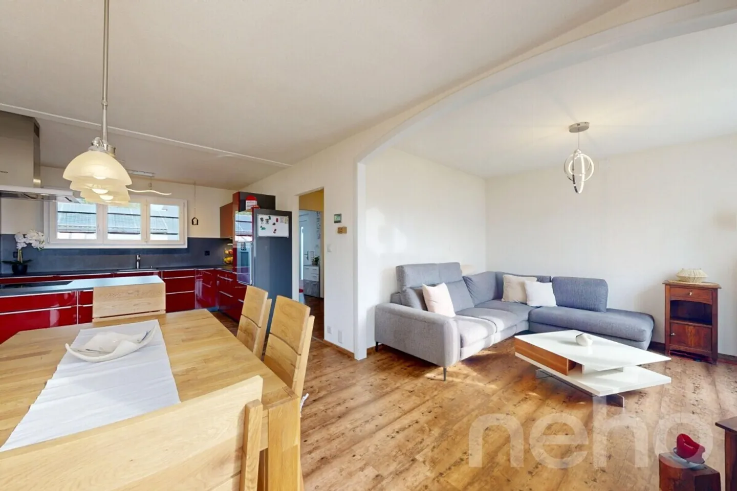 Renovated Family Home: Garden, Terrace & Independent Potential - Photo 4 of 12