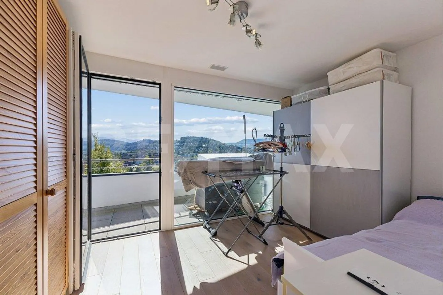 Living with a View – Exclusive Terrace Apartment in a Privileged Location... - Photo 13 of 13