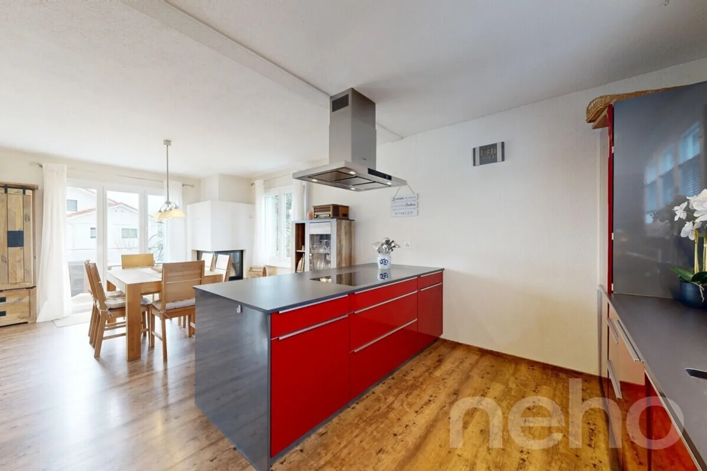 Renovated Family Home: Garden, Terrace & Independent Potential - Photo 5 of 12