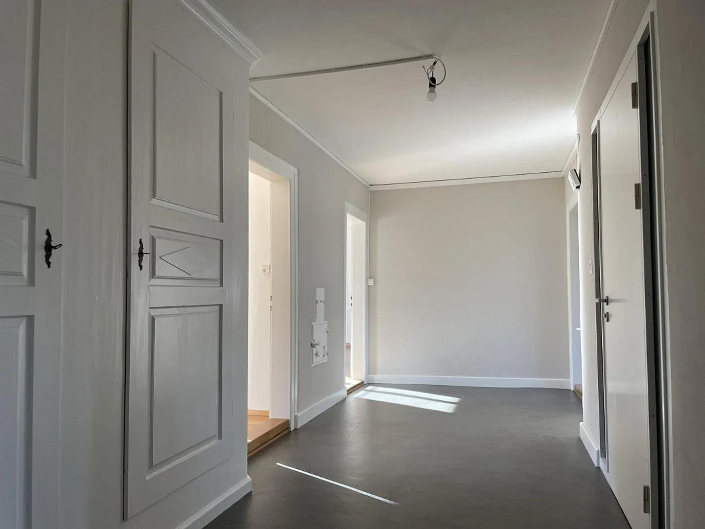 Grosszügige Wohnung in historischem Gebäude - Foto 7 von 21